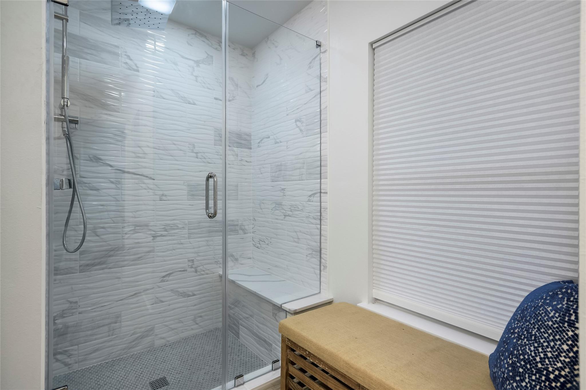 6569 Cutoff Rd, Round Top, TX 78940