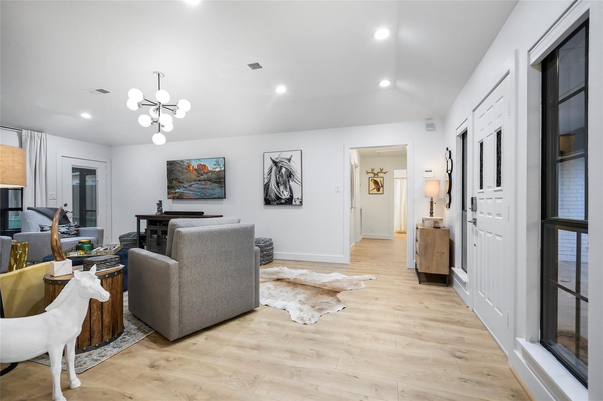 6569 Cutoff Rd, Round Top, TX 78940