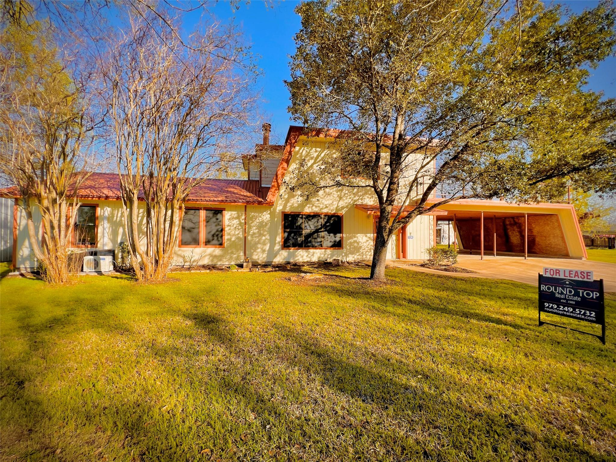 114 Hollaway Ave # A, La Grange, TX 78945