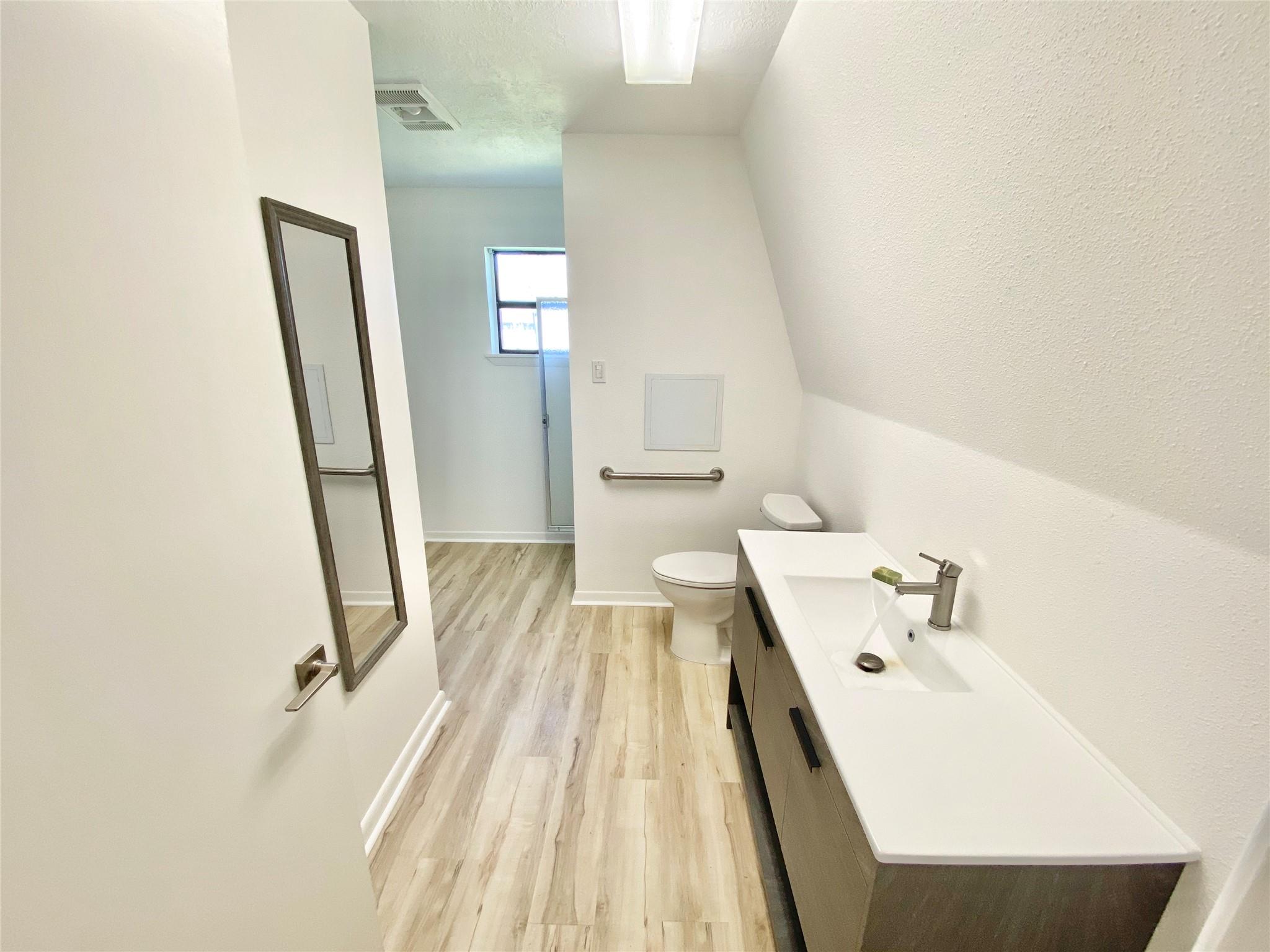 114 Hollaway Ave # A, La Grange, TX 78945