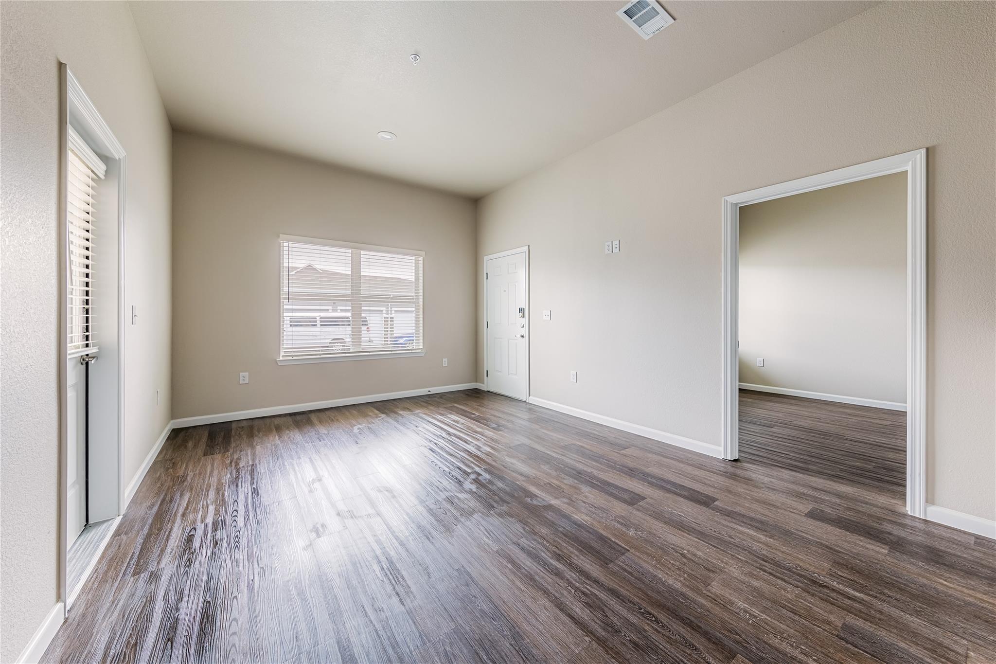 501 Horseshoe Dr, Leander, TX 78641