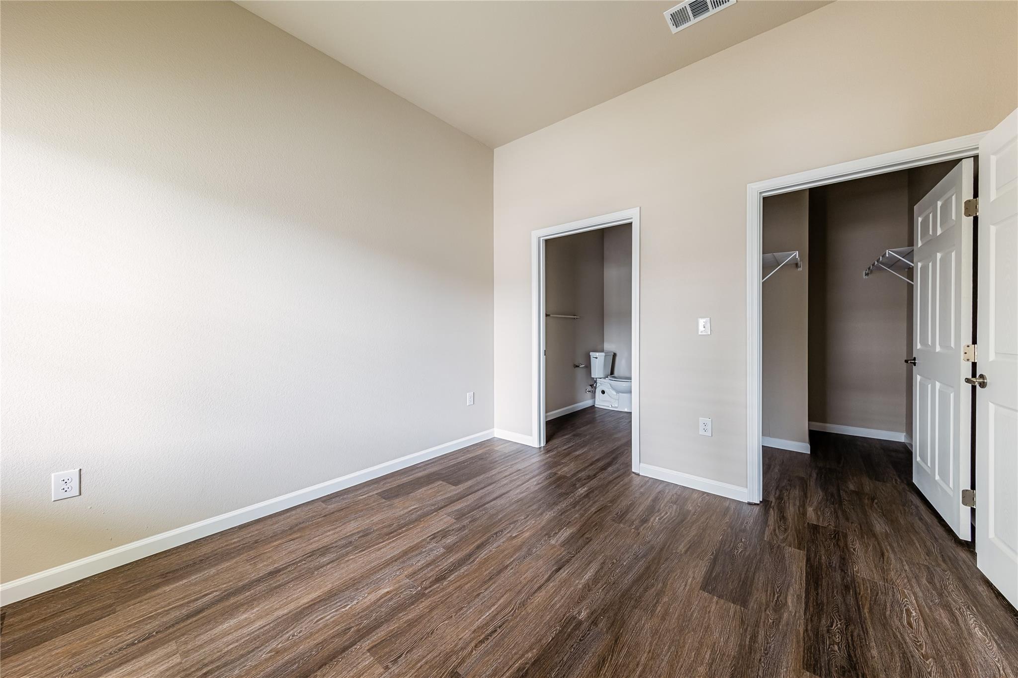 501 Horseshoe Dr, Leander, TX 78641