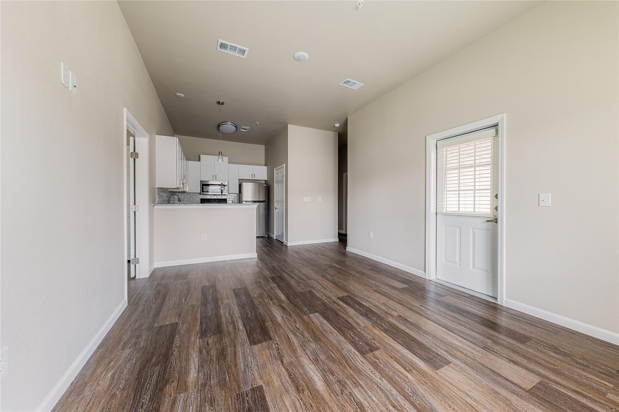 501 Horseshoe Dr, Leander, TX 78641