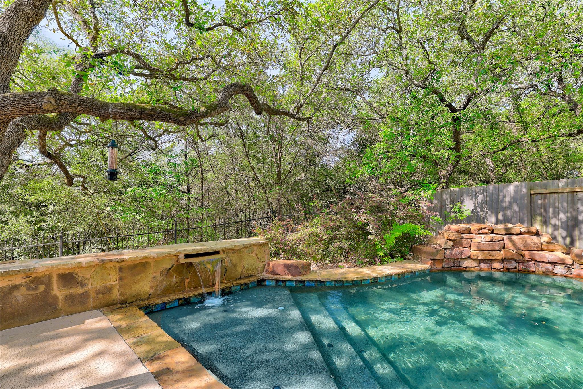 10768 Bramblecrest Dr, Austin, TX 78726