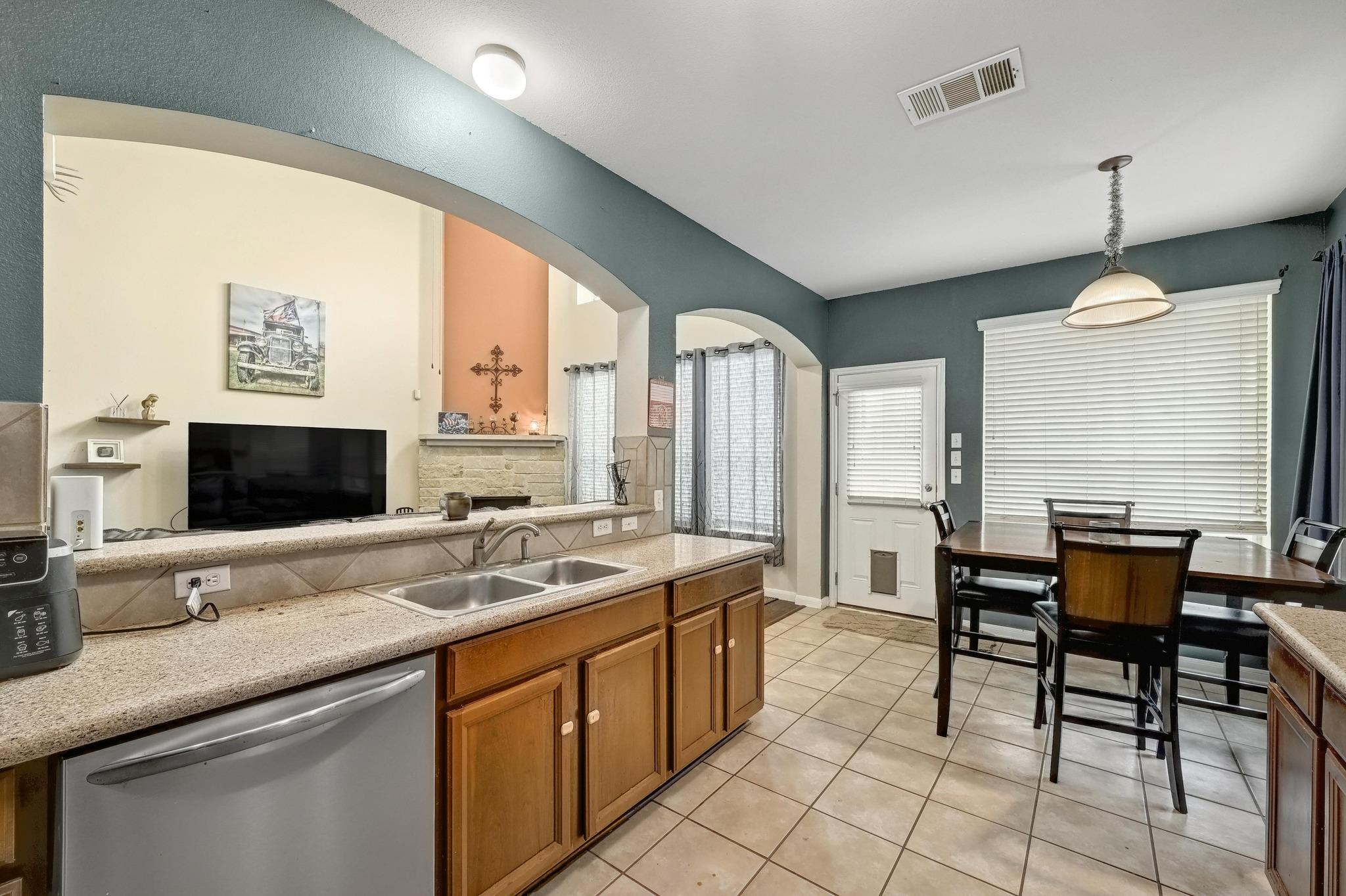 2301 Ambling Trl, Pflugerville, TX 78660