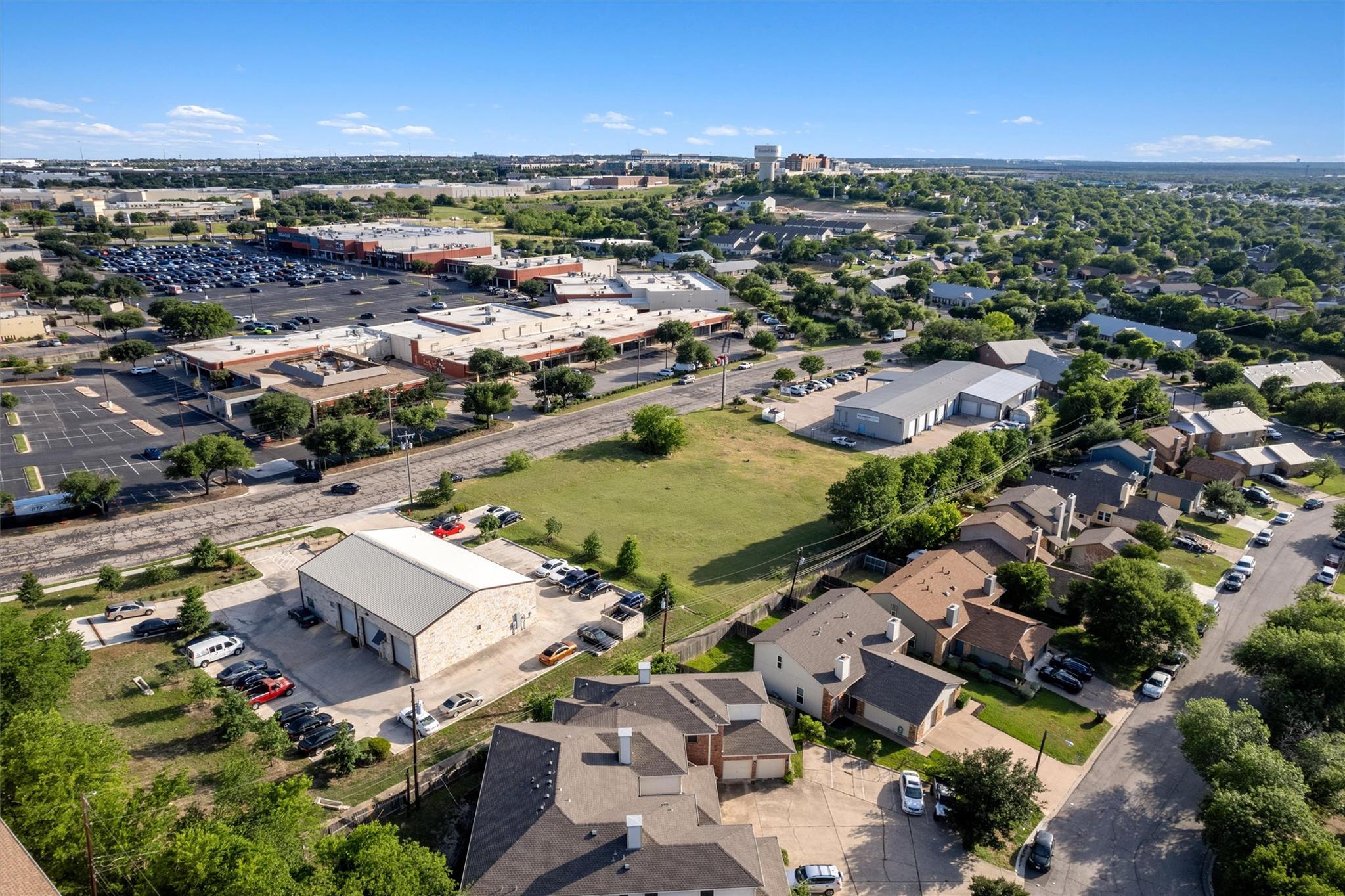 330 Old West Dr, Round Rock, TX 78681