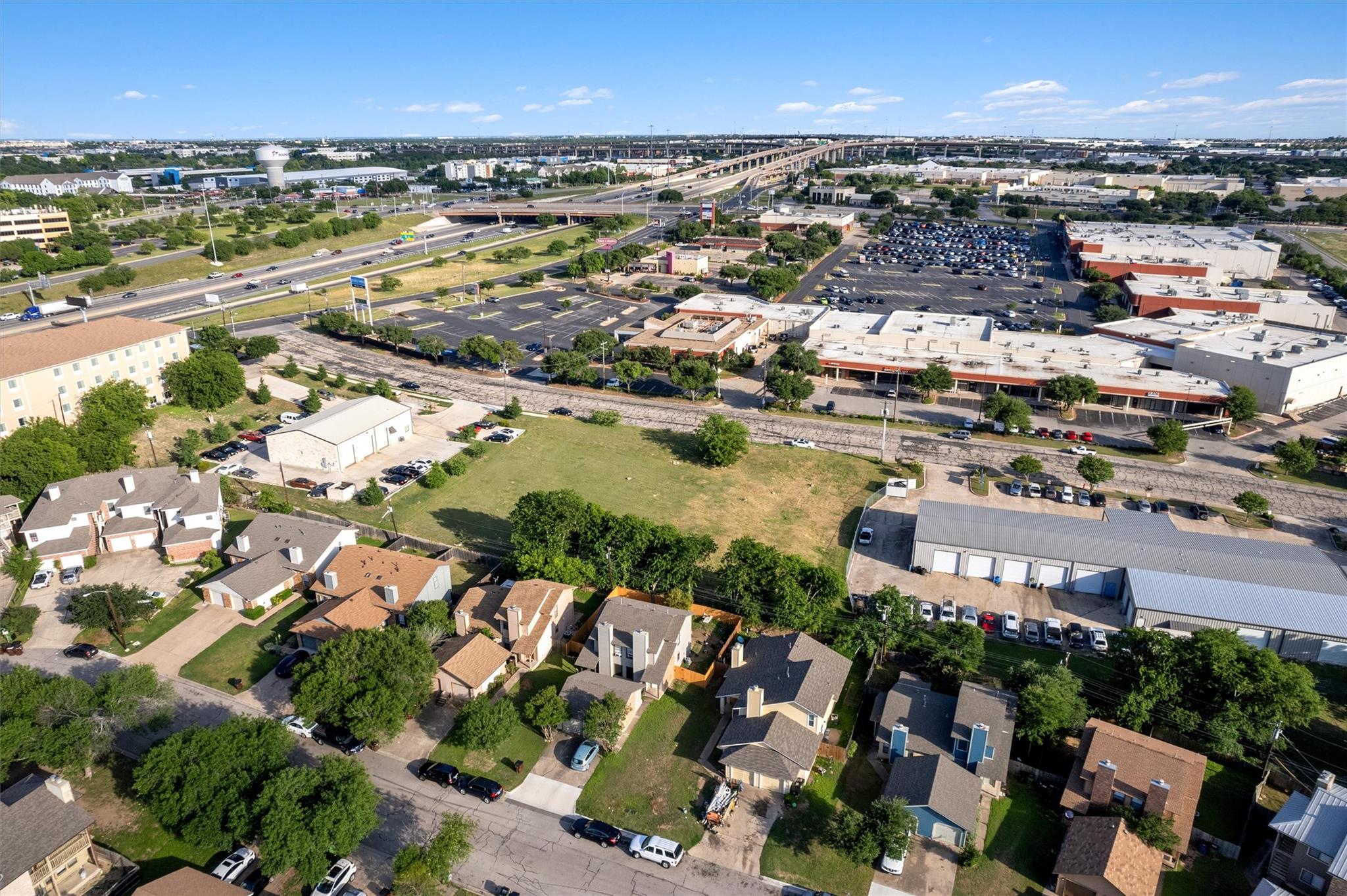 330 Old West Dr, Round Rock, TX 78681