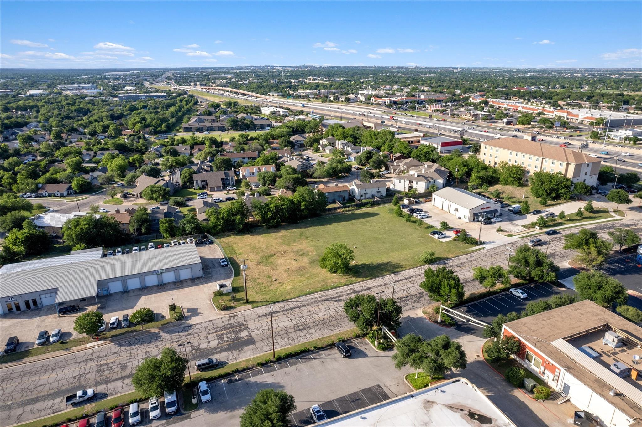330 Old West Dr, Round Rock, TX 78681