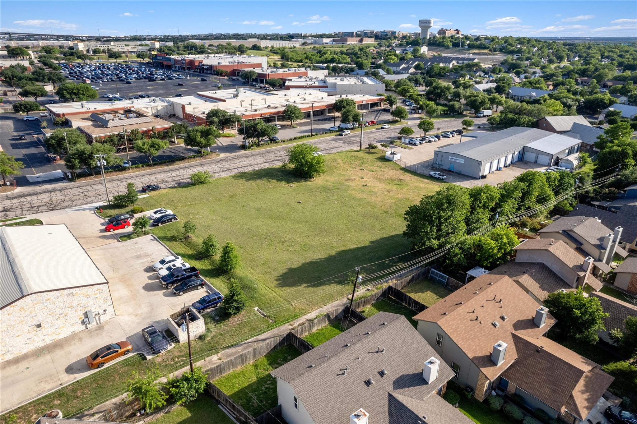 330 Old West Dr, Round Rock, TX 78681