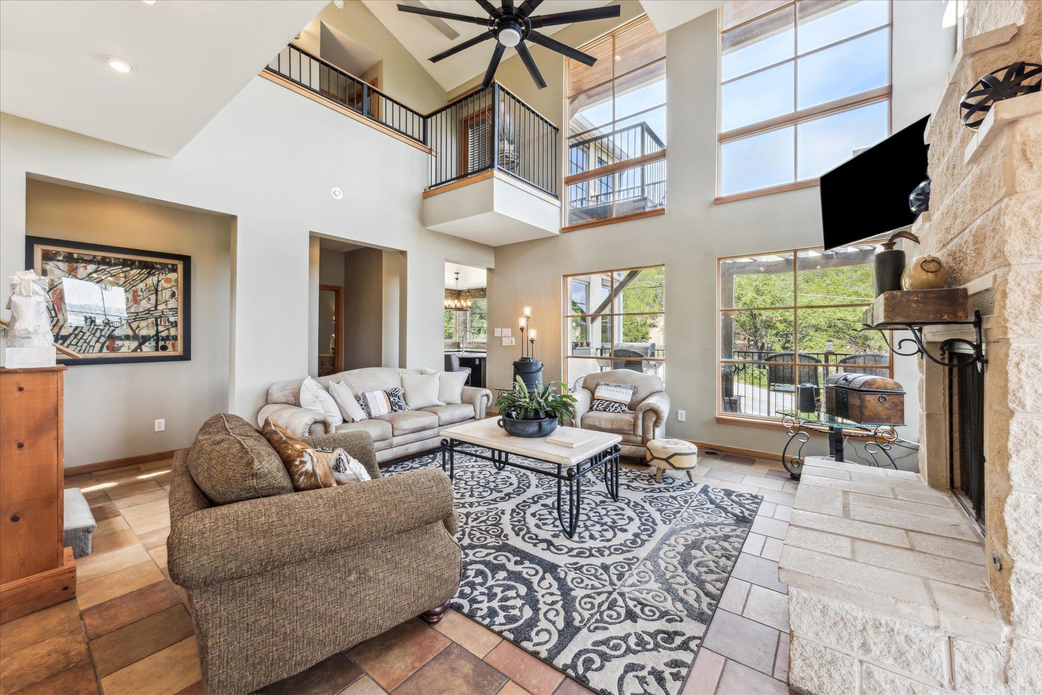 13801 Lake View Dr, Austin, TX 78732