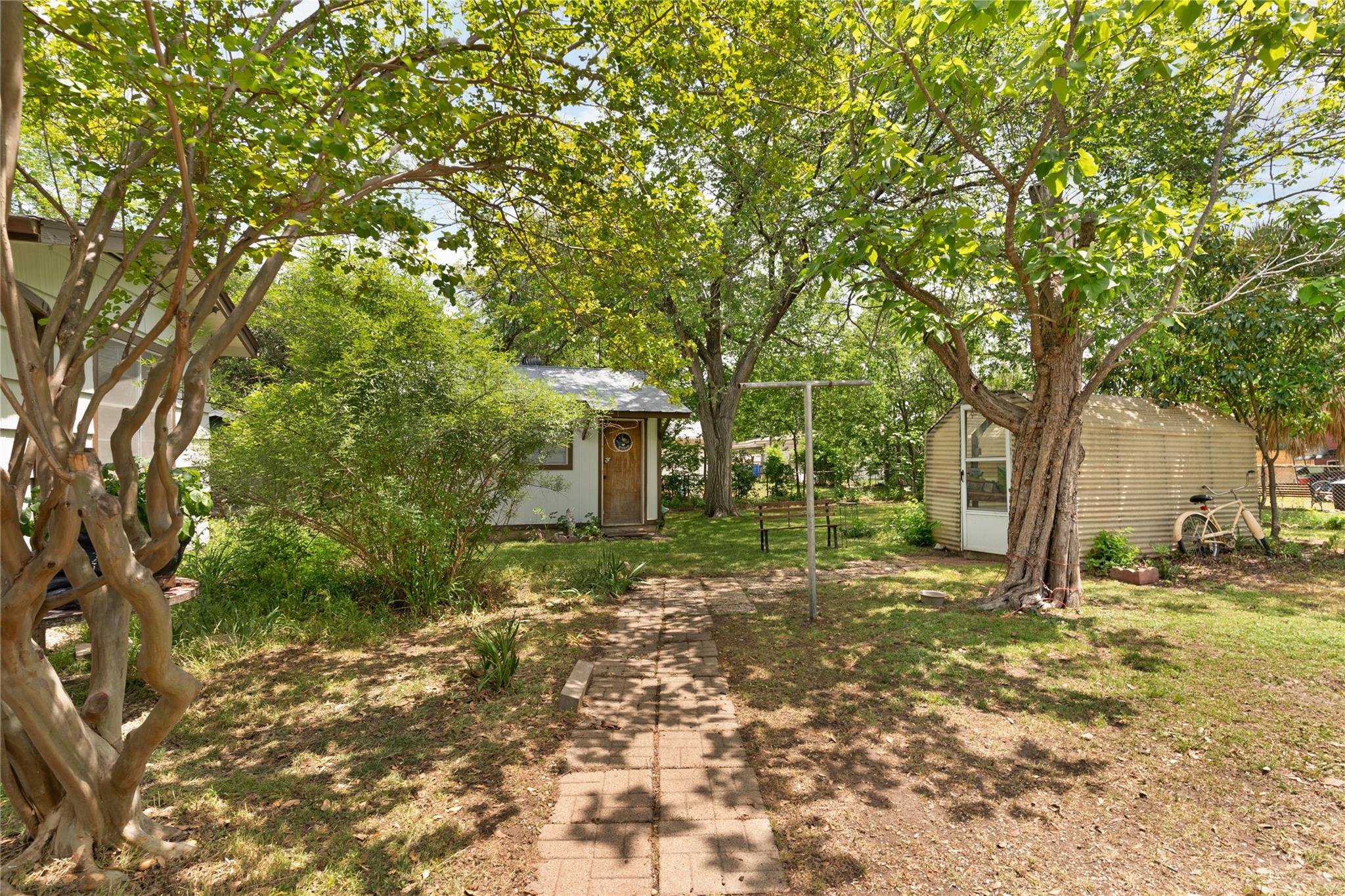 607 Gilmore St, Taylor, TX 76574
