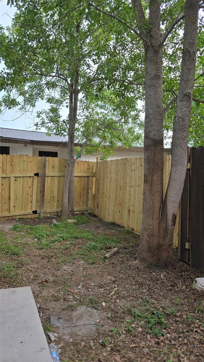 101 S Lockhart St # C, Manor, TX 78653