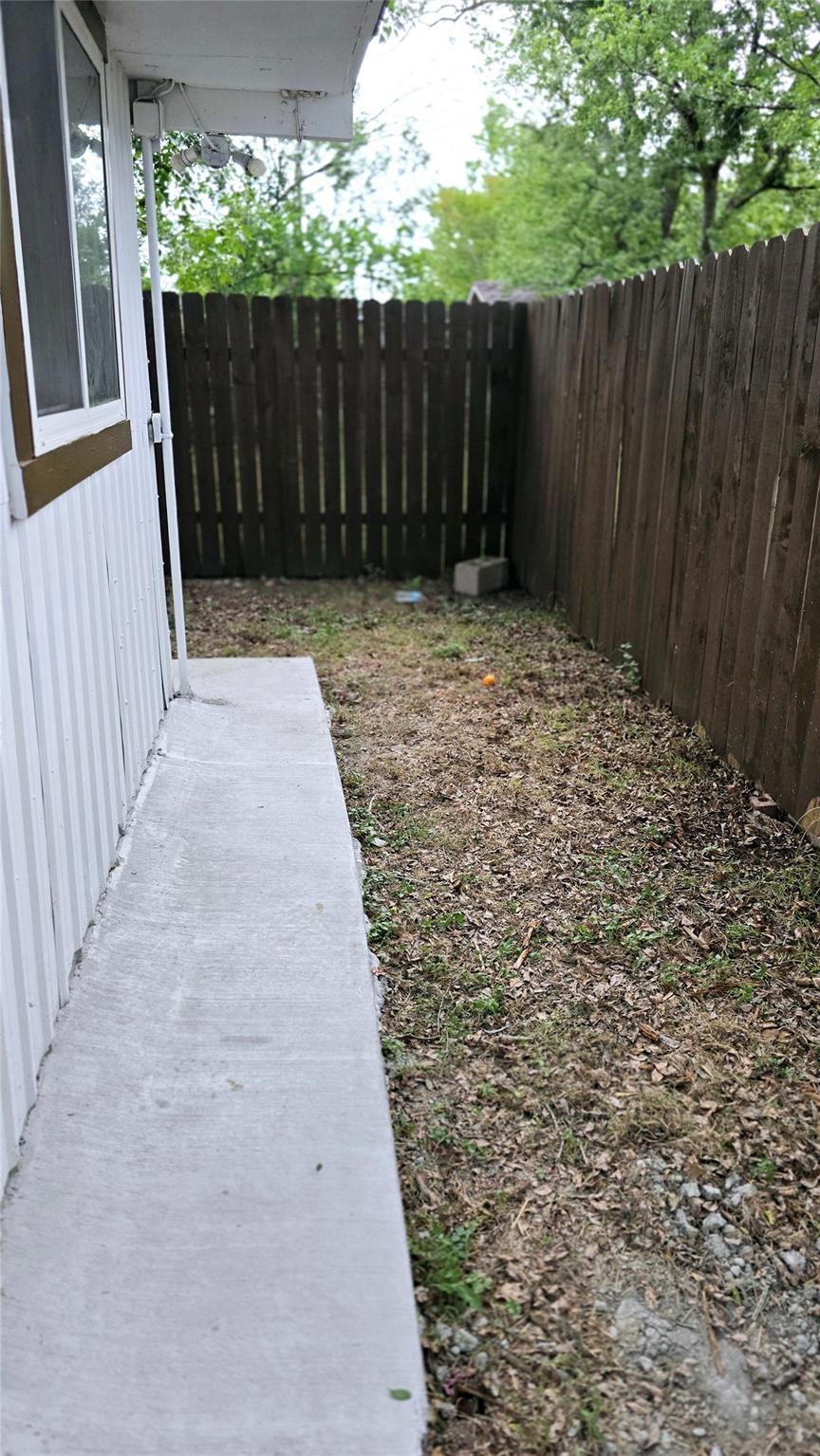 101 S Lockhart St # C, Manor, TX 78653