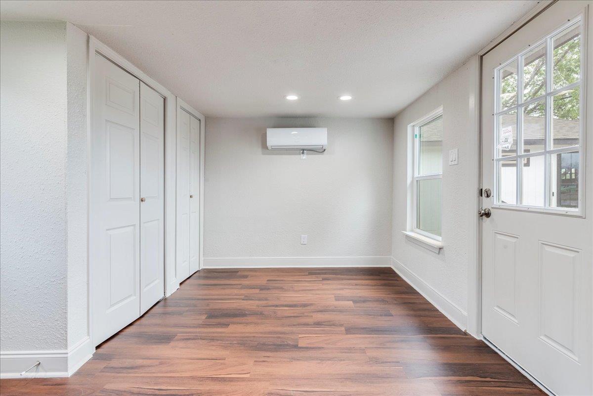 112 Gazley A & B St, Smithville, TX 78957