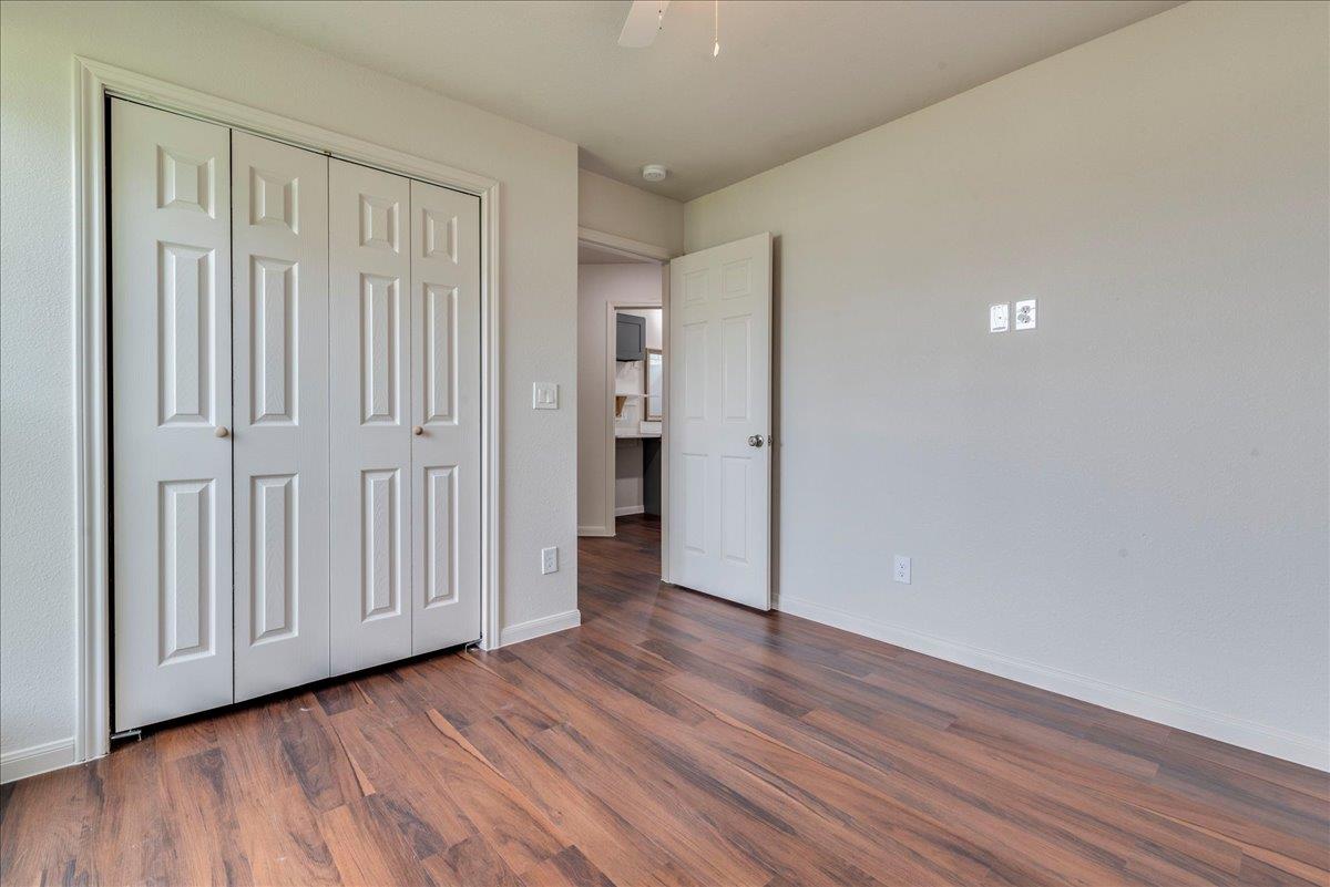 112 Gazley A & B St, Smithville, TX 78957