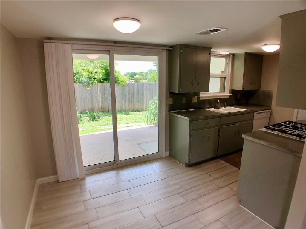 8502 Woodstone Dr, Austin, TX 78757