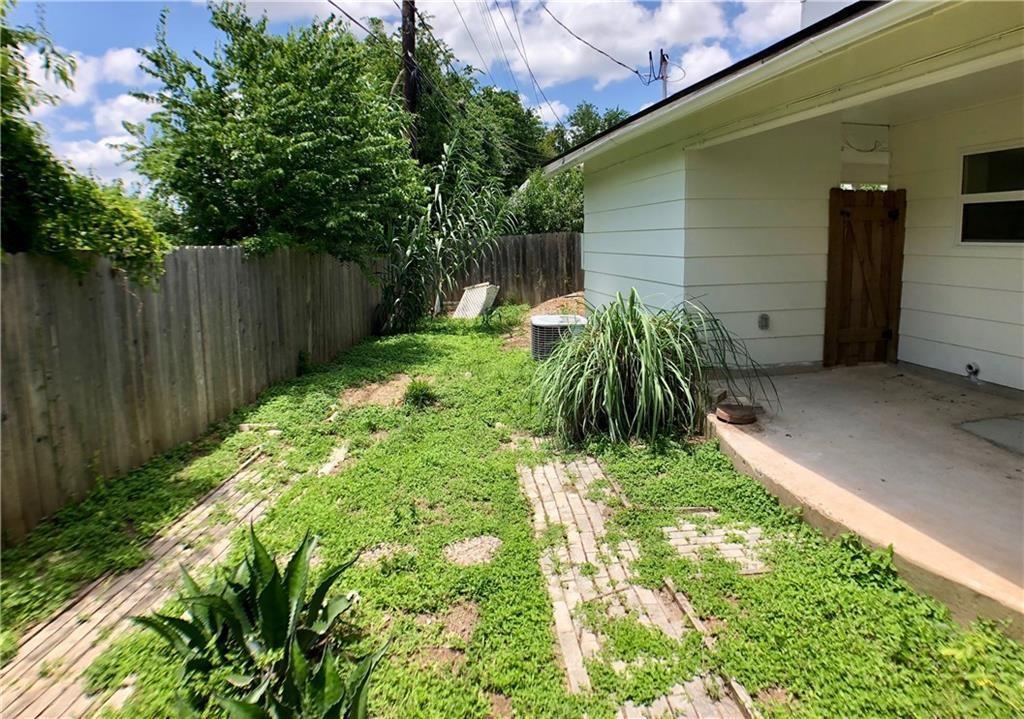 8502 Woodstone Dr, Austin, TX 78757