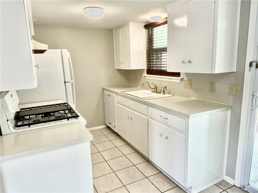 8502 Woodstone Dr, Austin, TX 78757