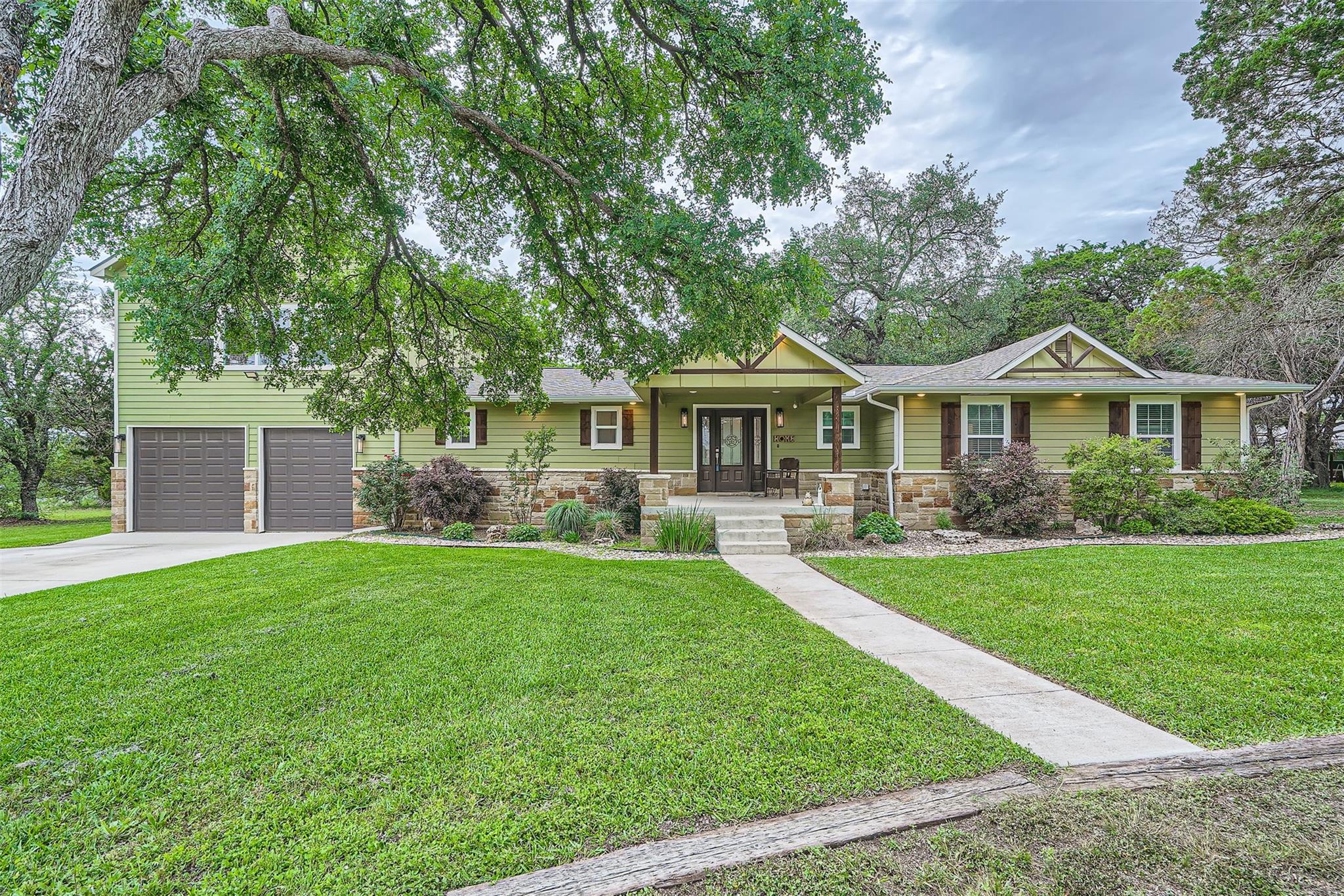 100 Comanche Trl, Georgetown, TX 78633