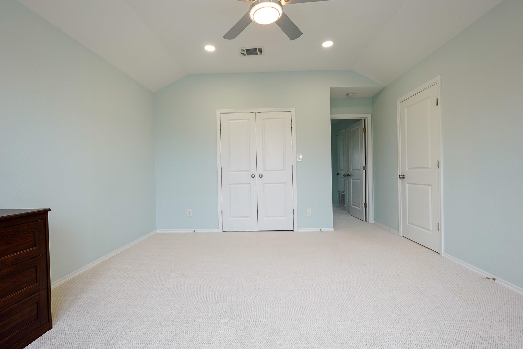 1712 Southwestern Dr, Round Rock, TX 78664