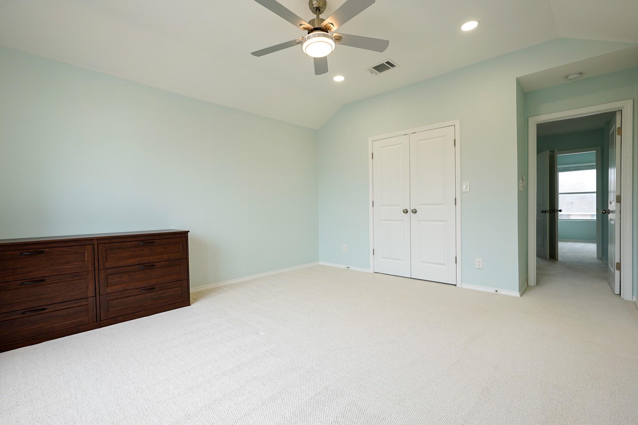 1712 Southwestern Dr, Round Rock, TX 78664
