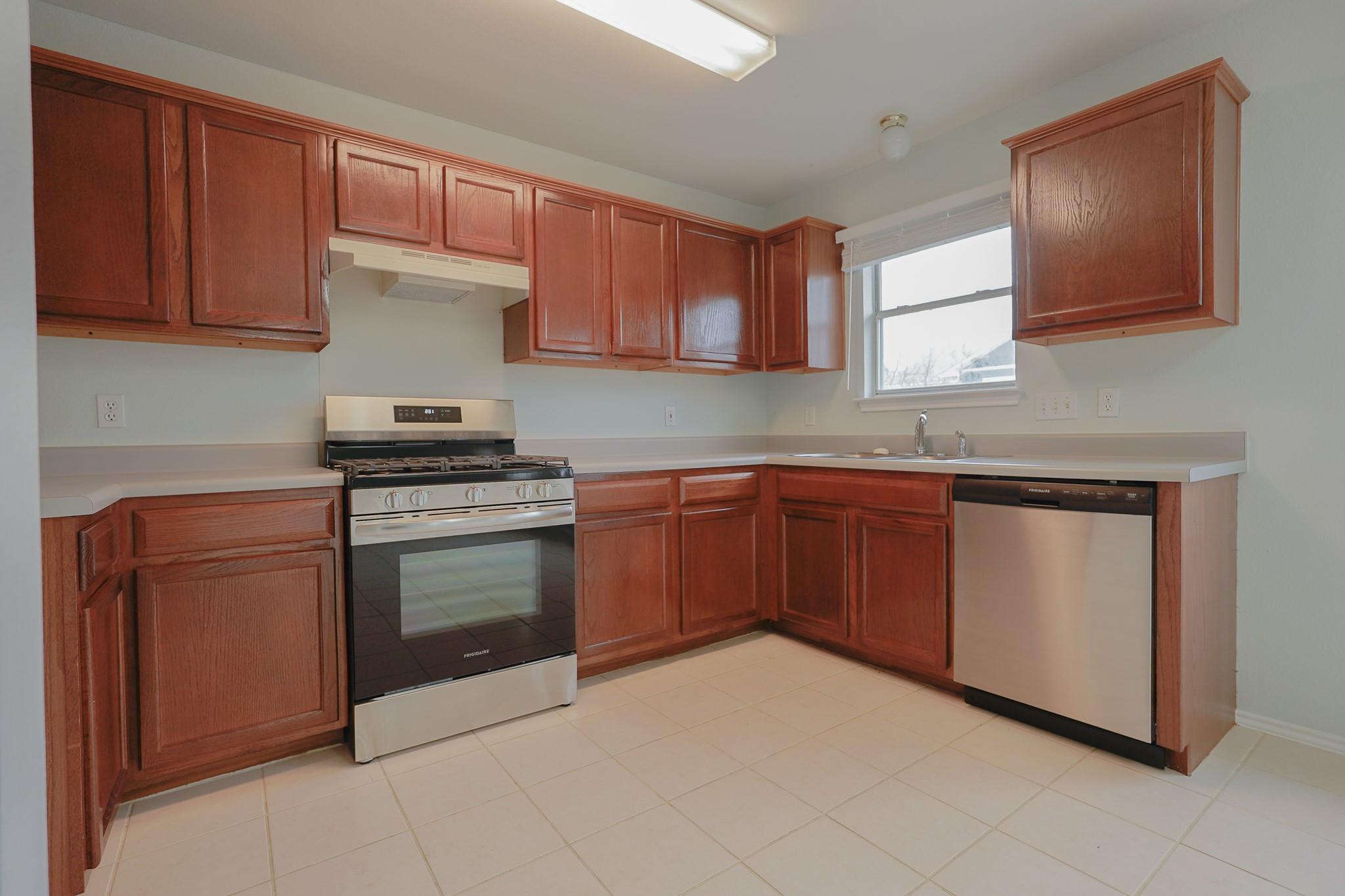 1712 Southwestern Dr, Round Rock, TX 78664