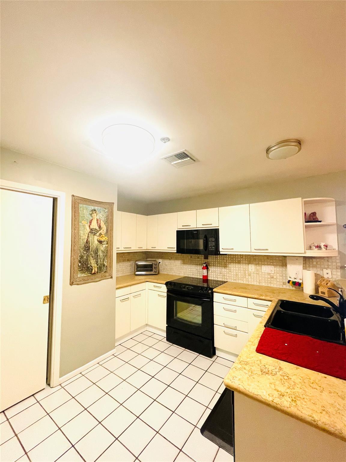 40 N Interstate 35 # 4C2, Austin, TX 78701