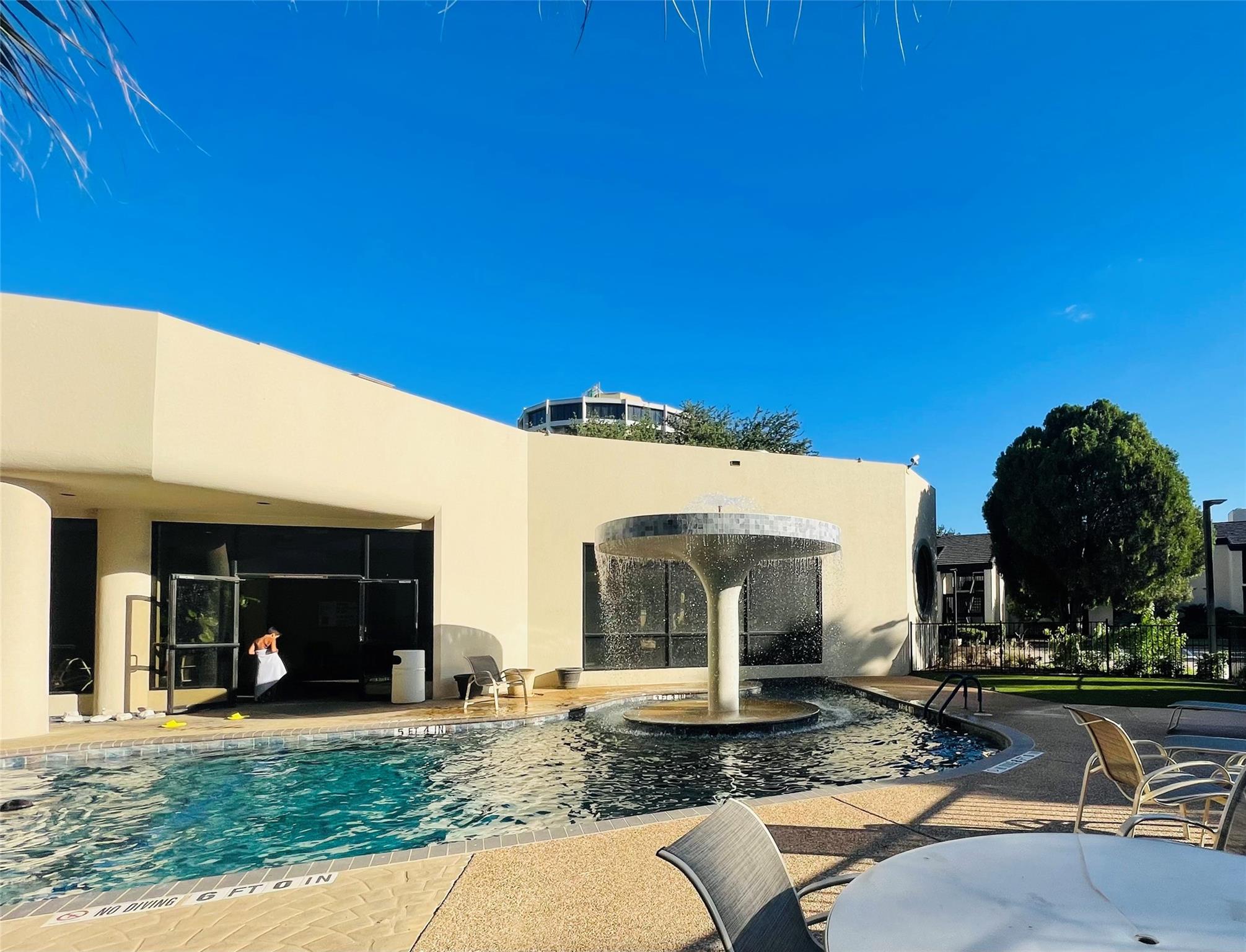 40 N Interstate 35 # 4C2, Austin, TX 78701