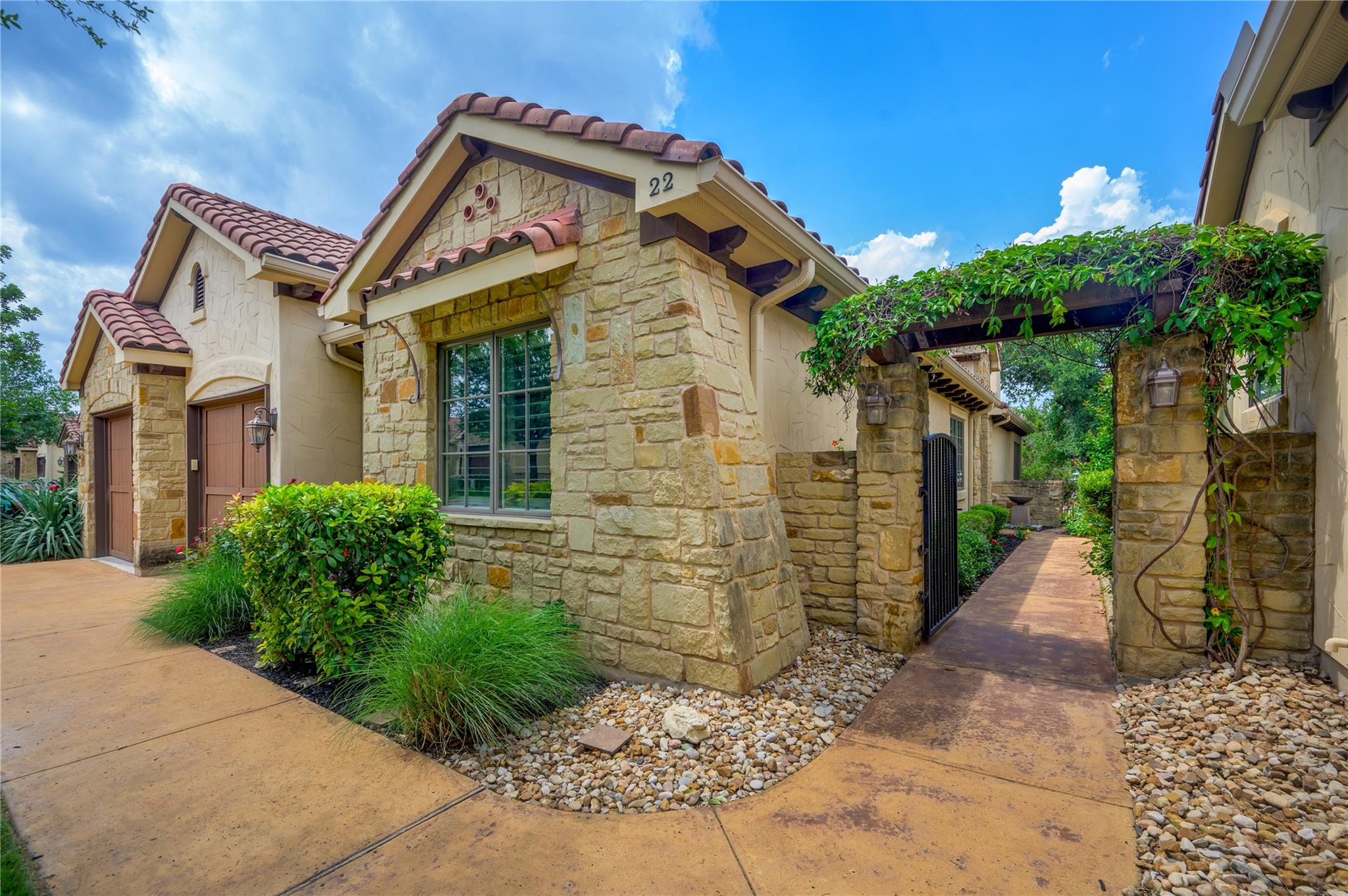 22 Borello Dr, Austin, TX 78738