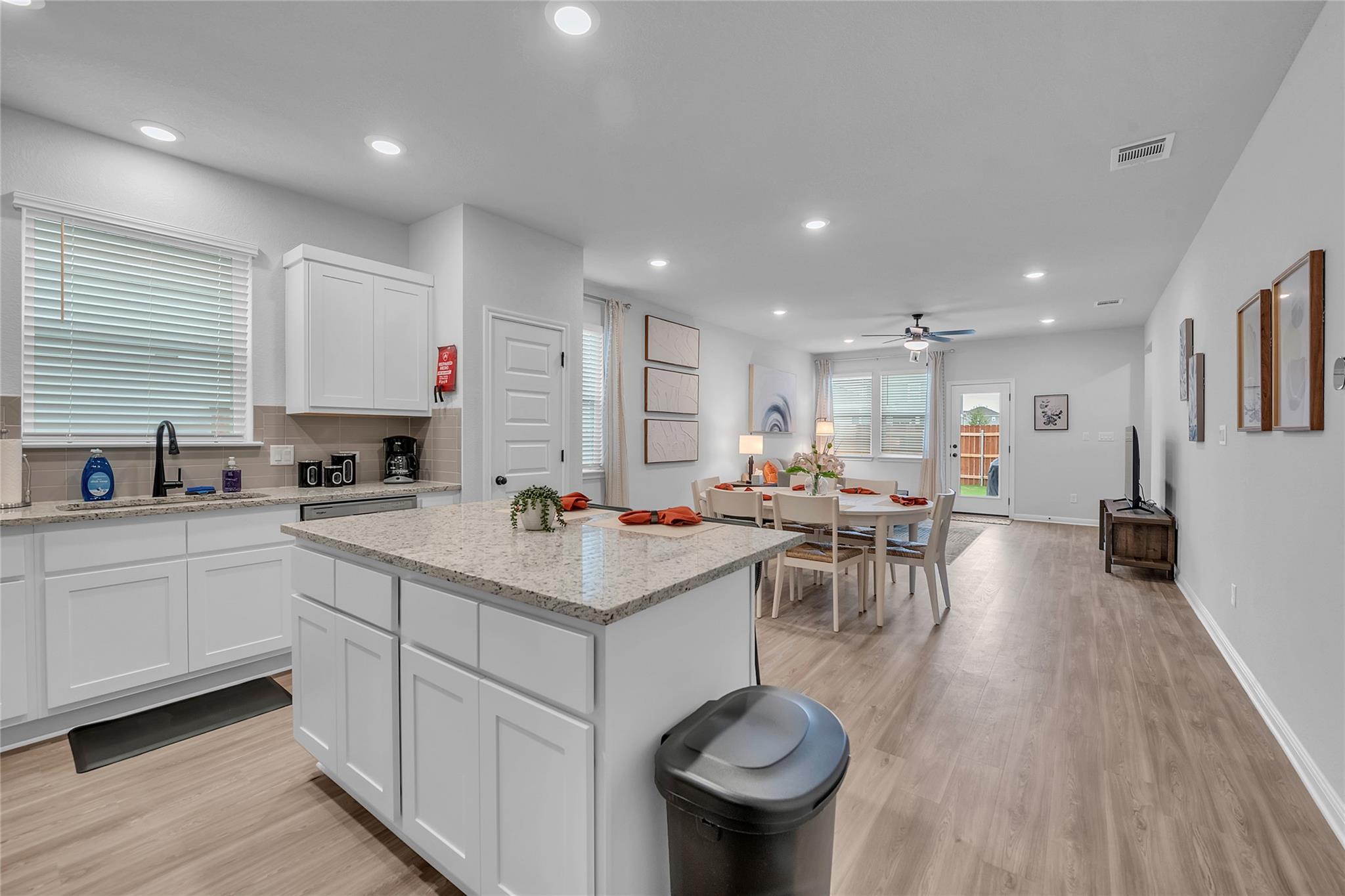 2421 Amara Levi Ln, Round Rock, TX 78665