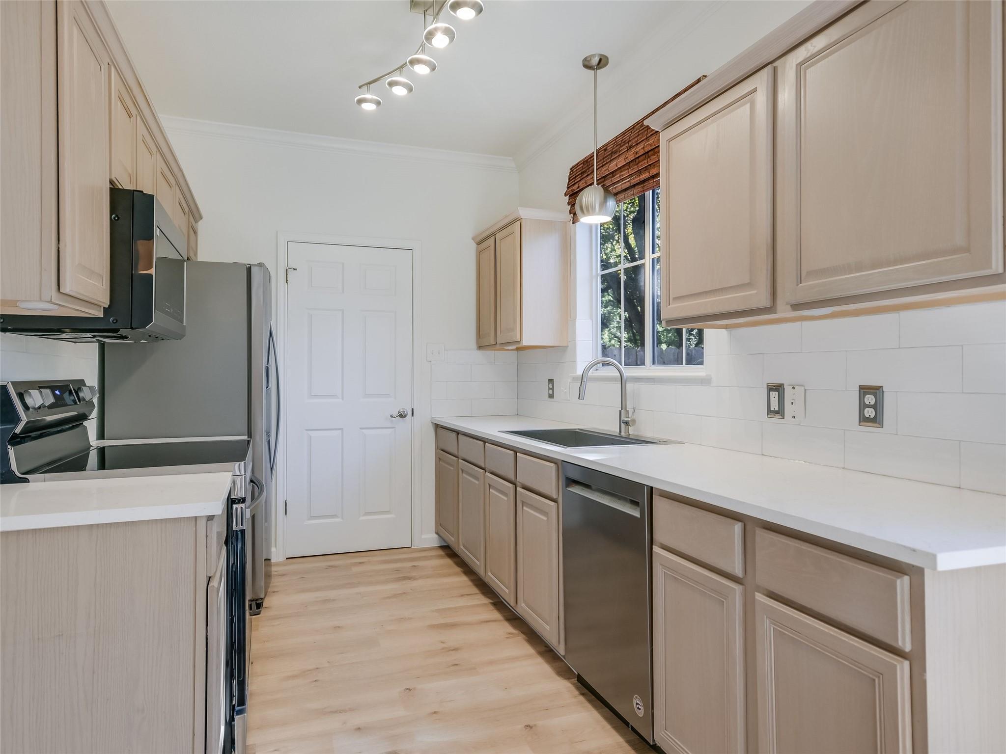 4400 Switch Willo Dr # 21, Austin, TX 78727