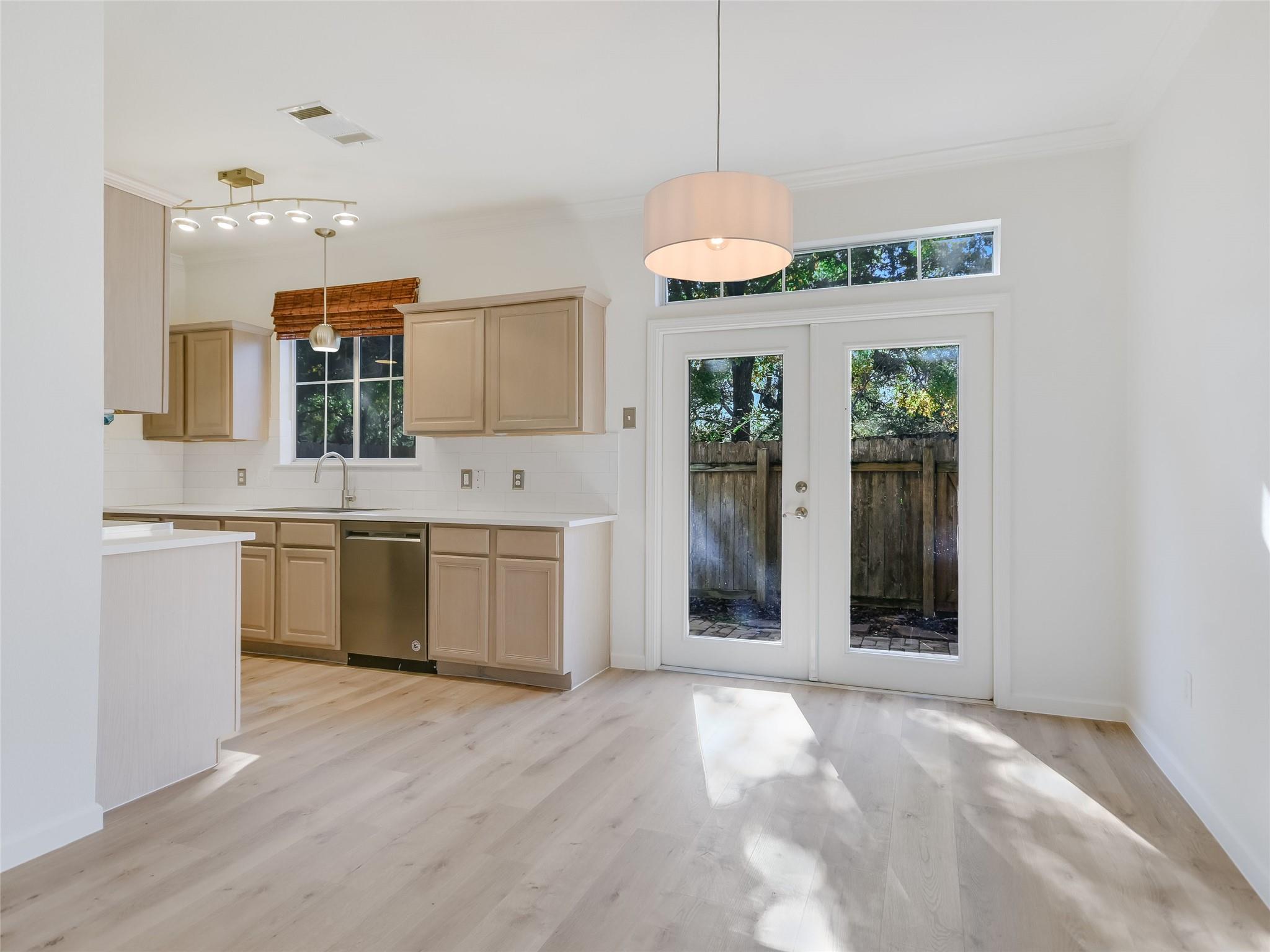 4400 Switch Willo Dr # 21, Austin, TX 78727