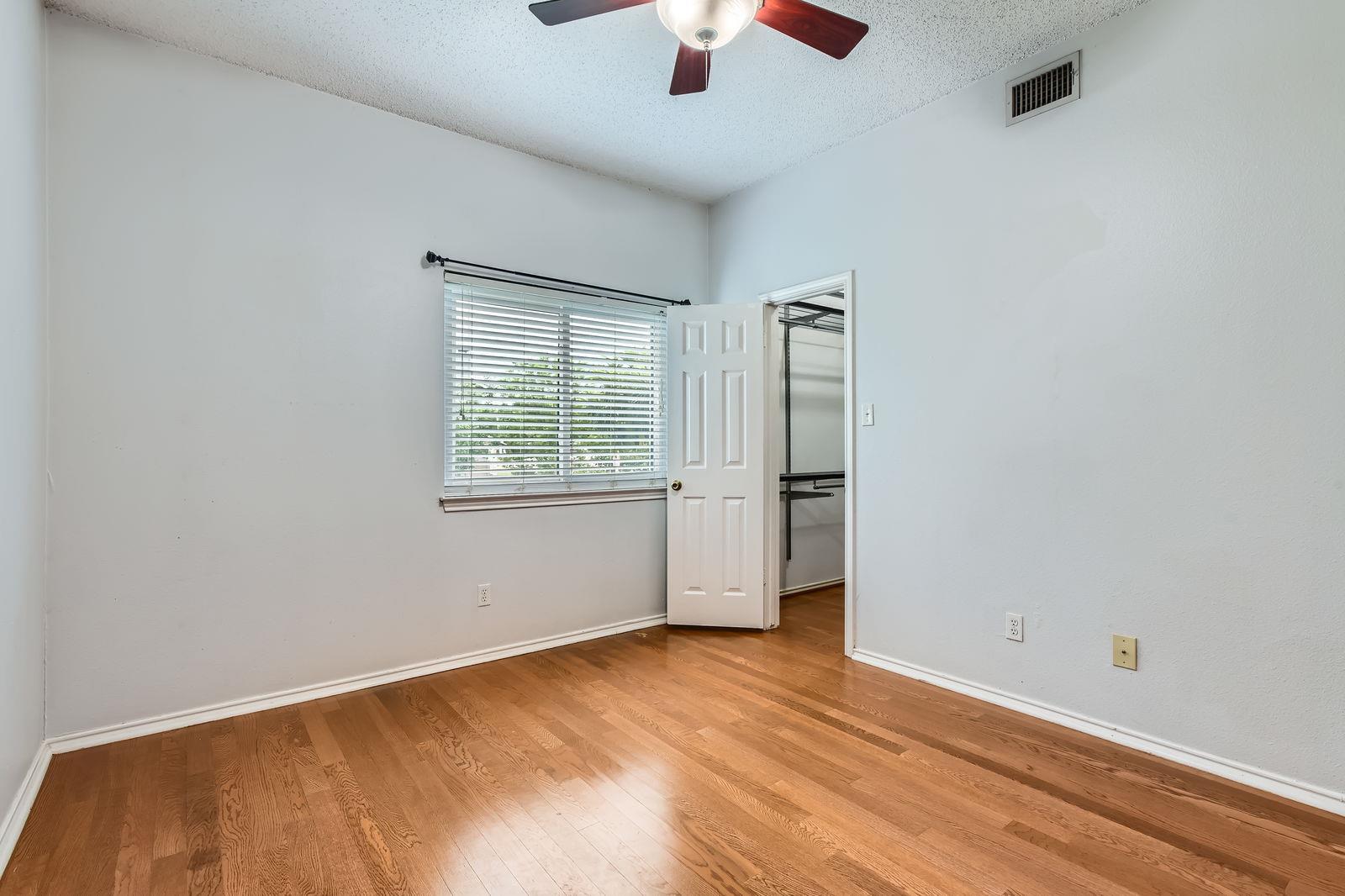 9100 Mountain Ridge Dr # 106, Austin, TX 78759
