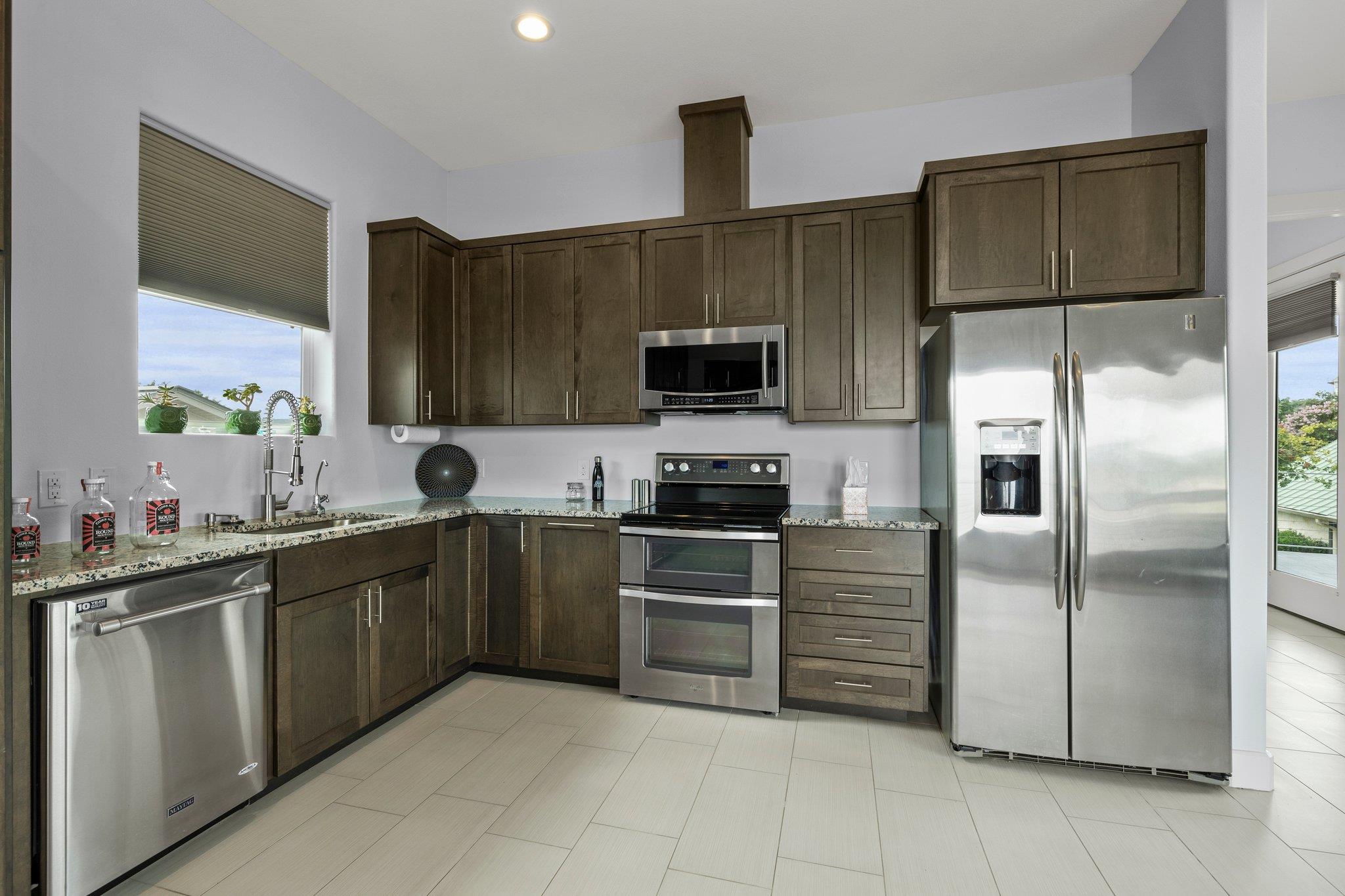 203 Senisa Dr, Buchanan Dam, TX 78657