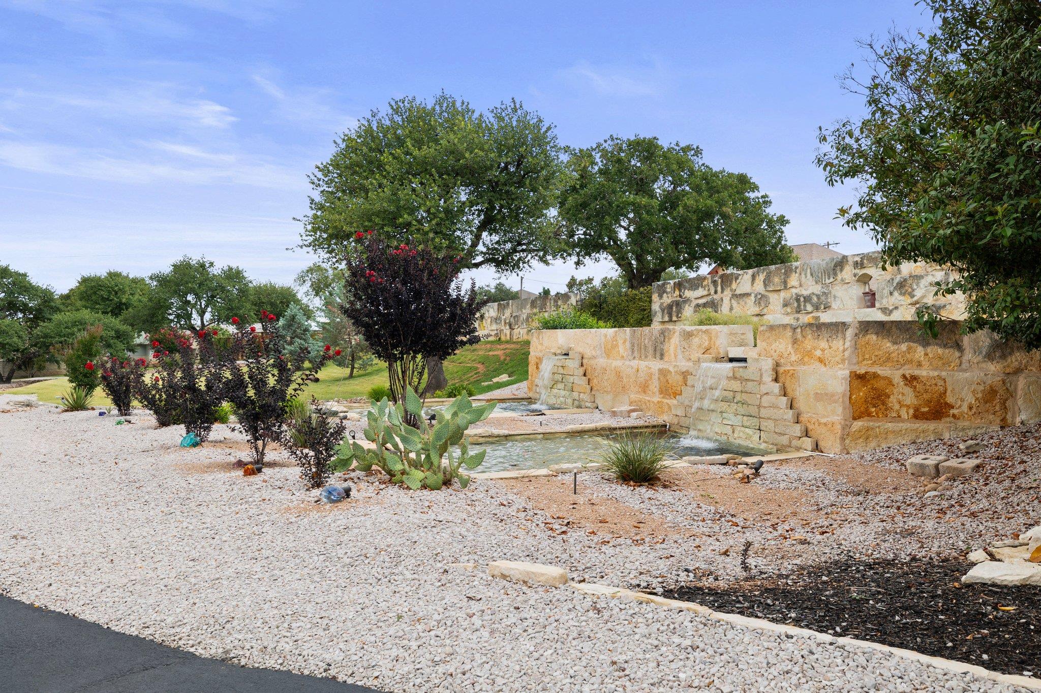 203 Senisa Dr, Buchanan Dam, TX 78657