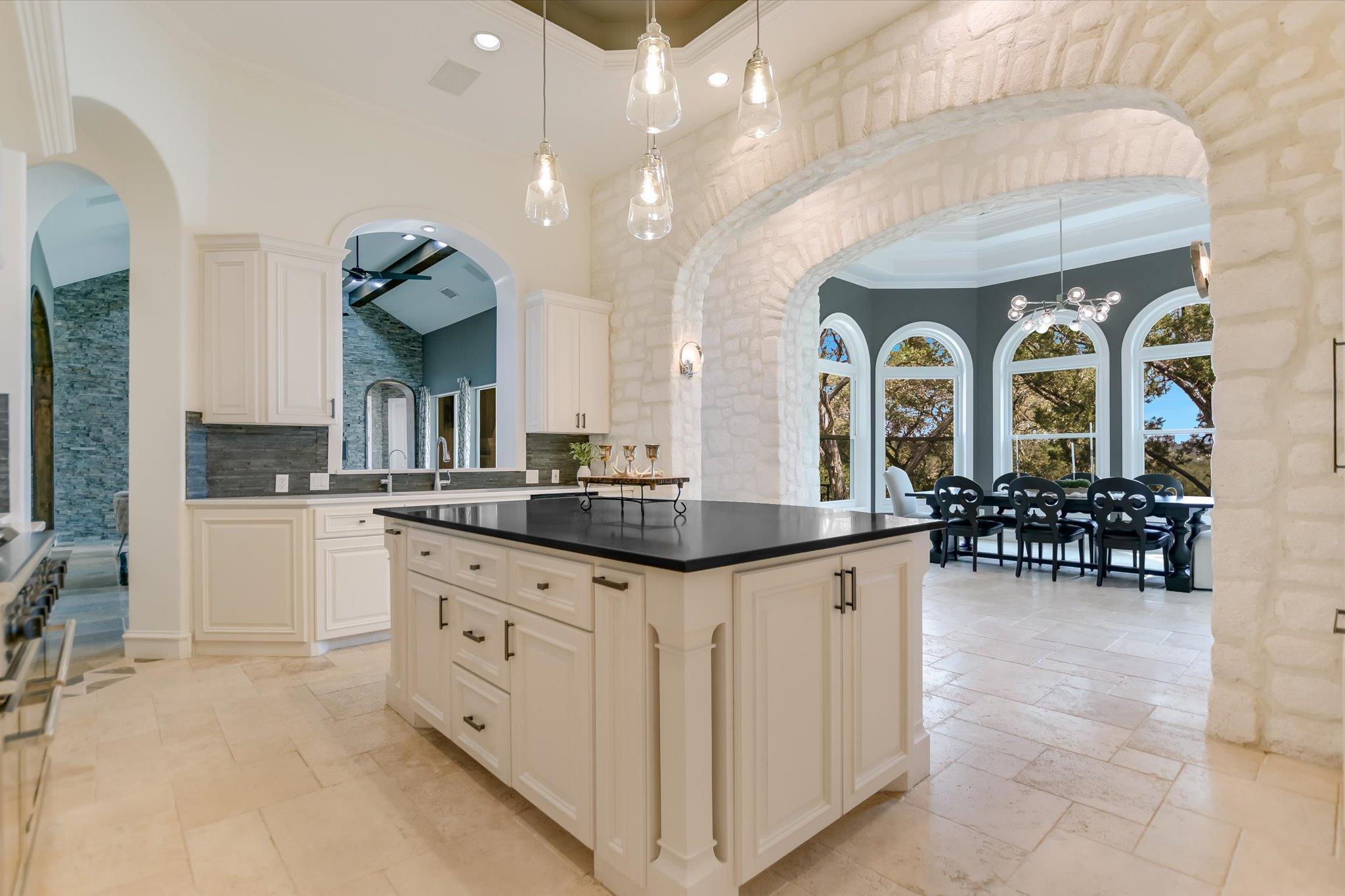 601 S Angel Light Dr, Spicewood, TX 78669