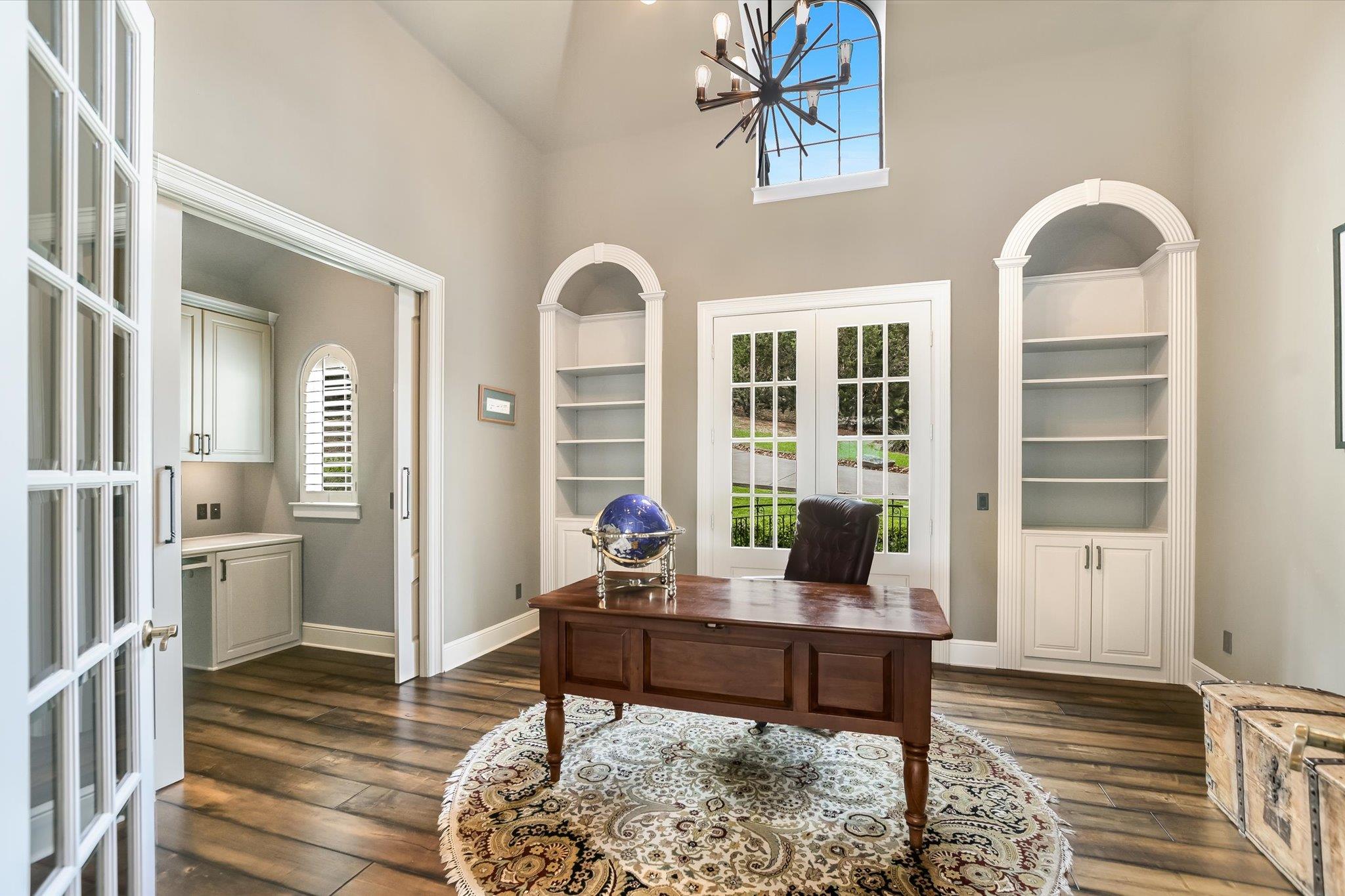 601 S Angel Light Dr, Spicewood, TX 78669