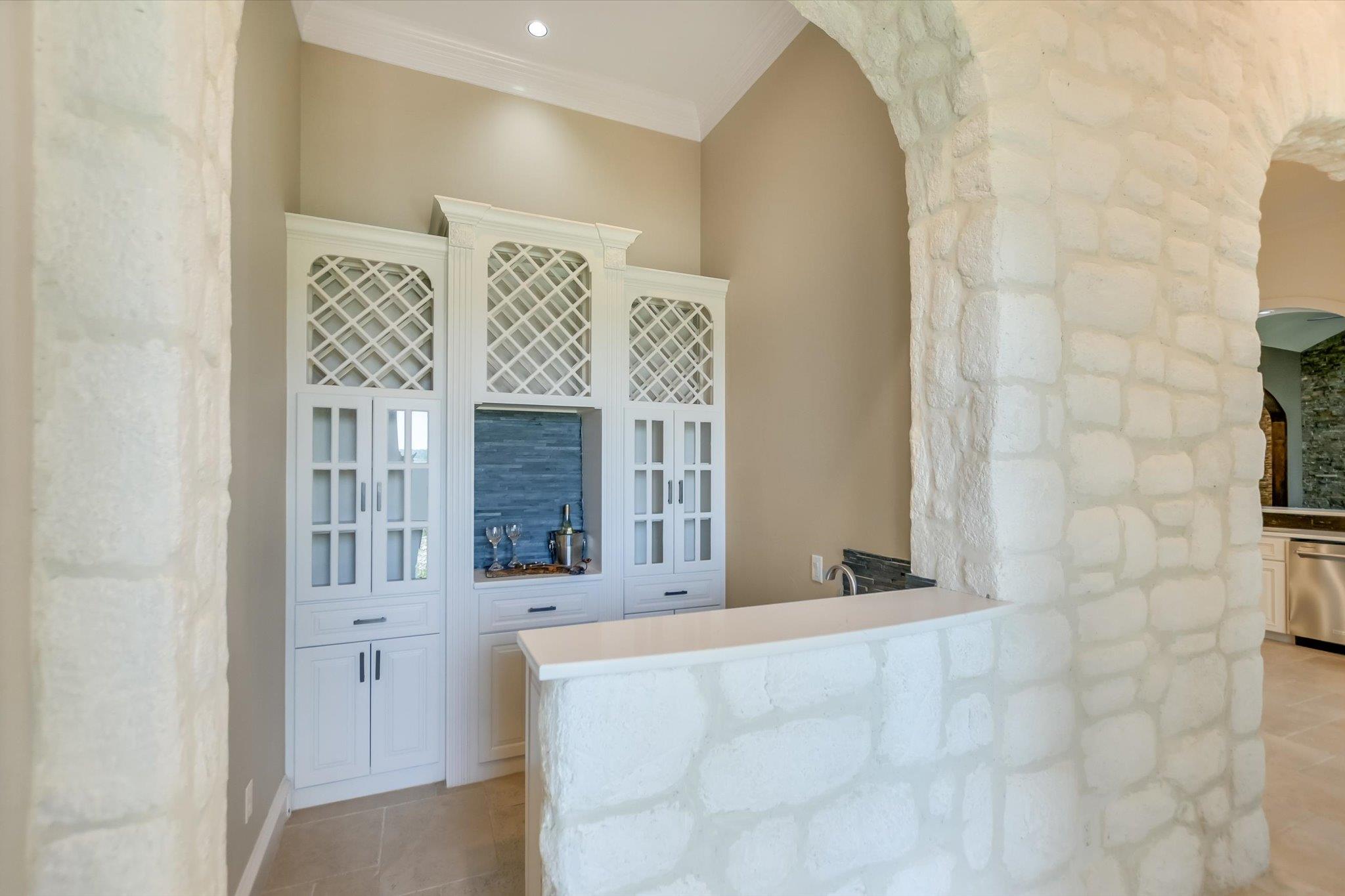 601 S Angel Light Dr, Spicewood, TX 78669