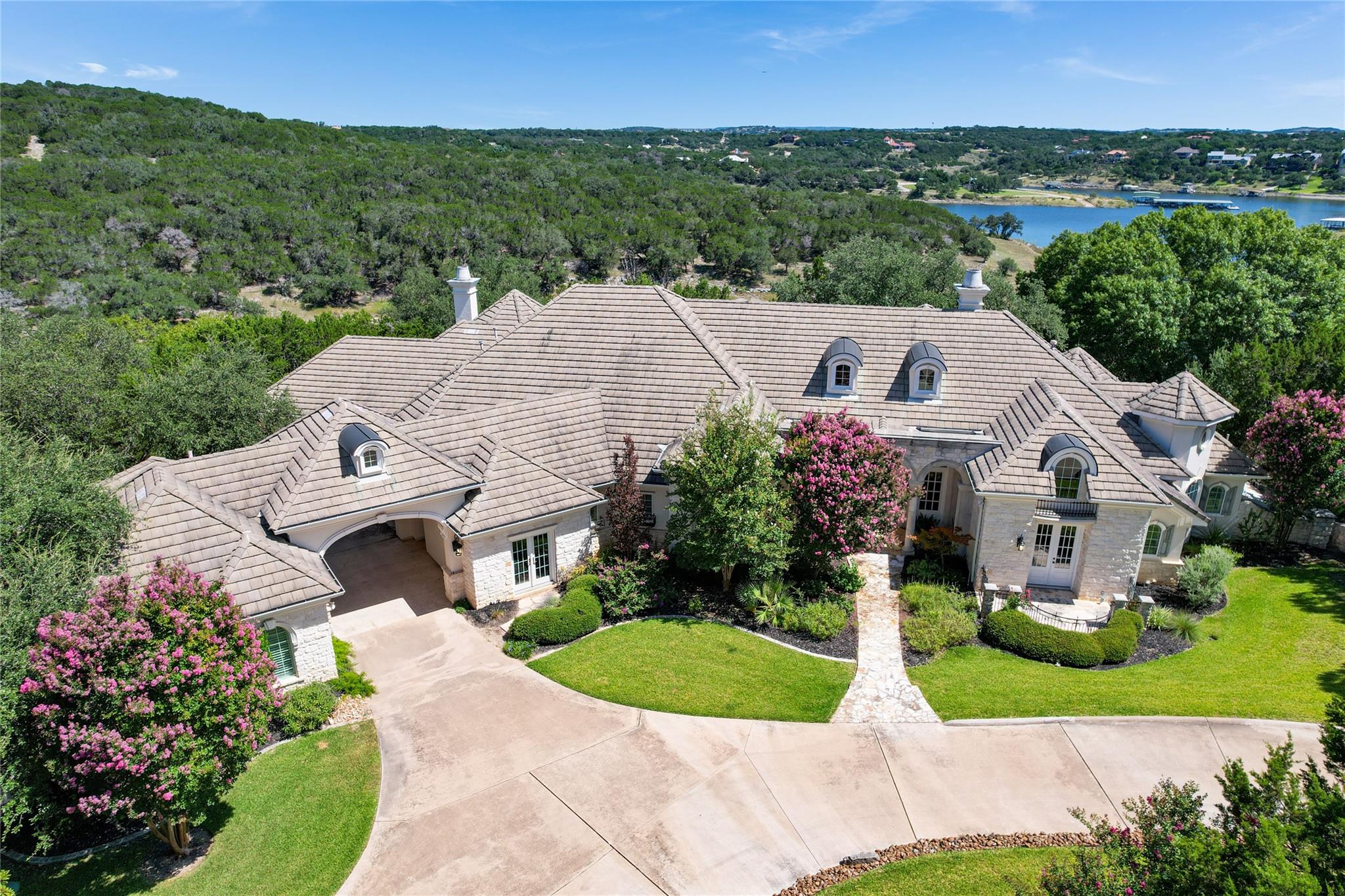 601 S Angel Light Dr, Spicewood, TX 78669