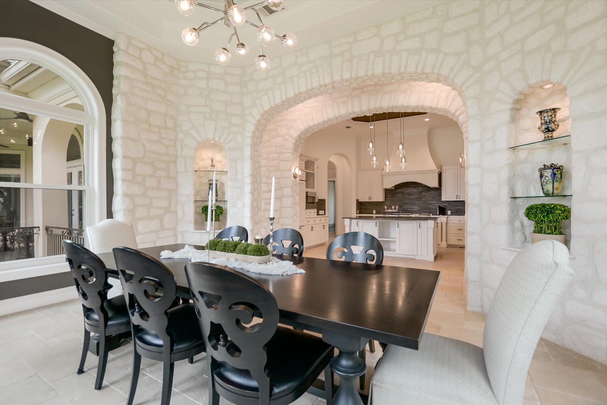 601 S Angel Light Dr, Spicewood, TX 78669