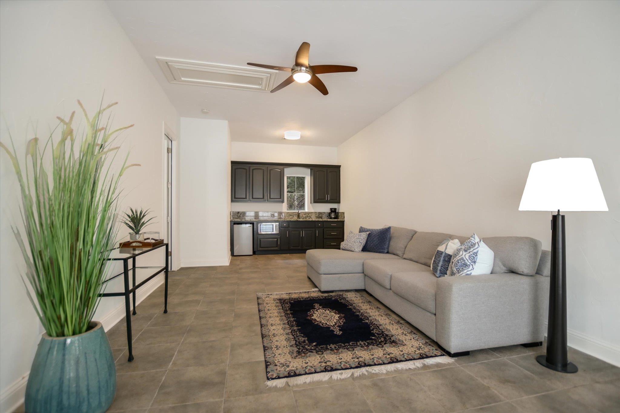 601 S Angel Light Dr, Spicewood, TX 78669