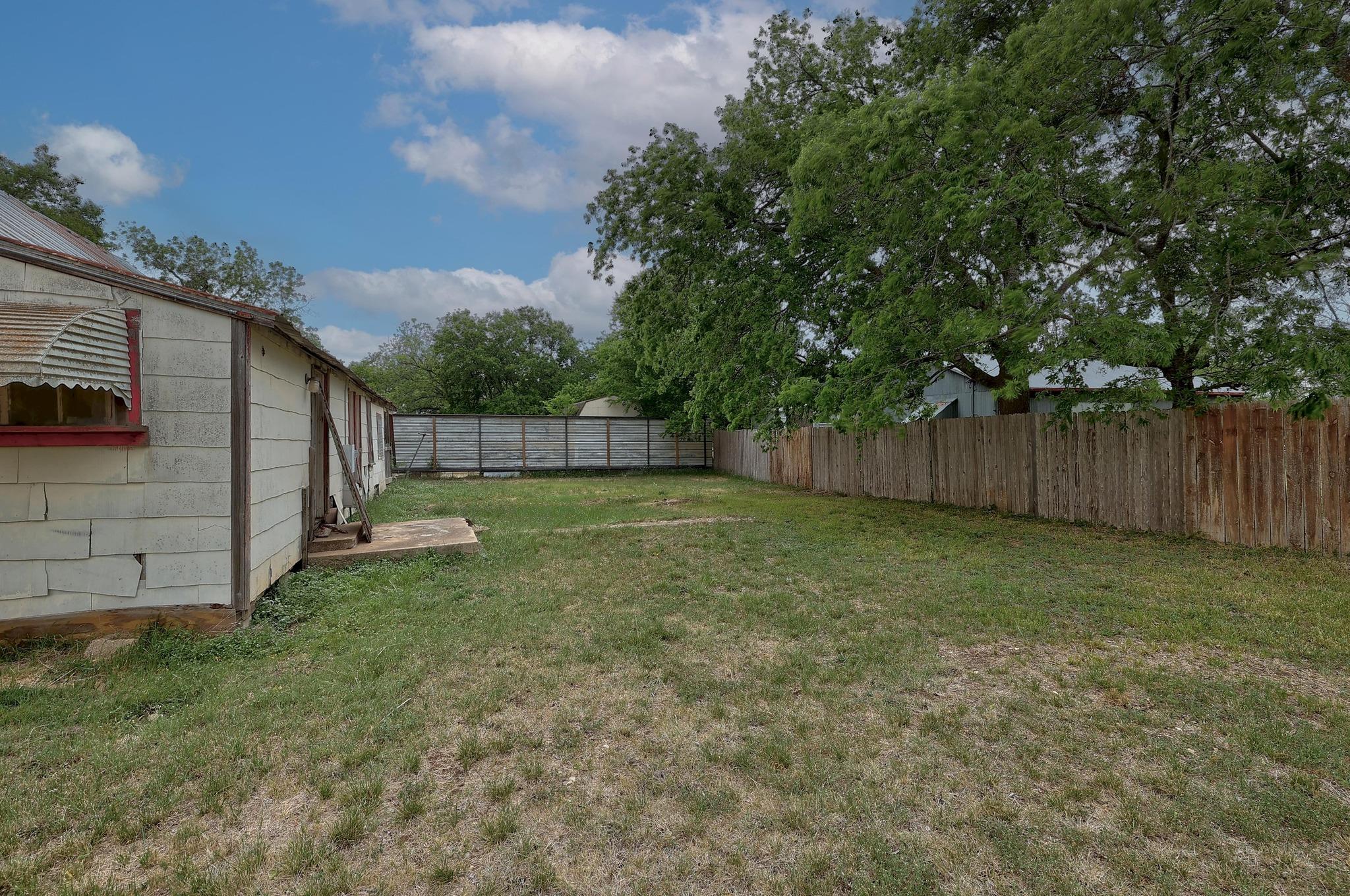 205 Fallwell St, Liberty Hill, TX 78642