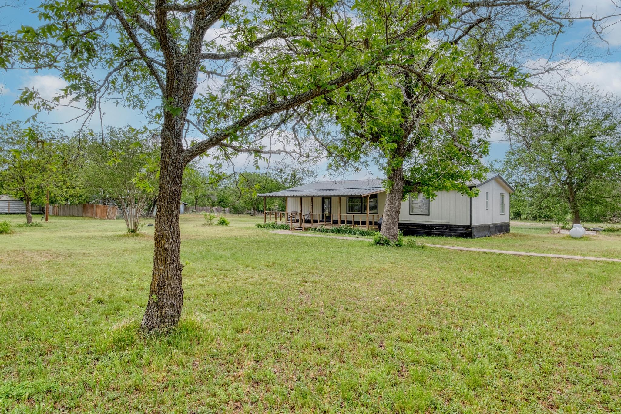 209 Fallwell St, Liberty Hill, TX 78642