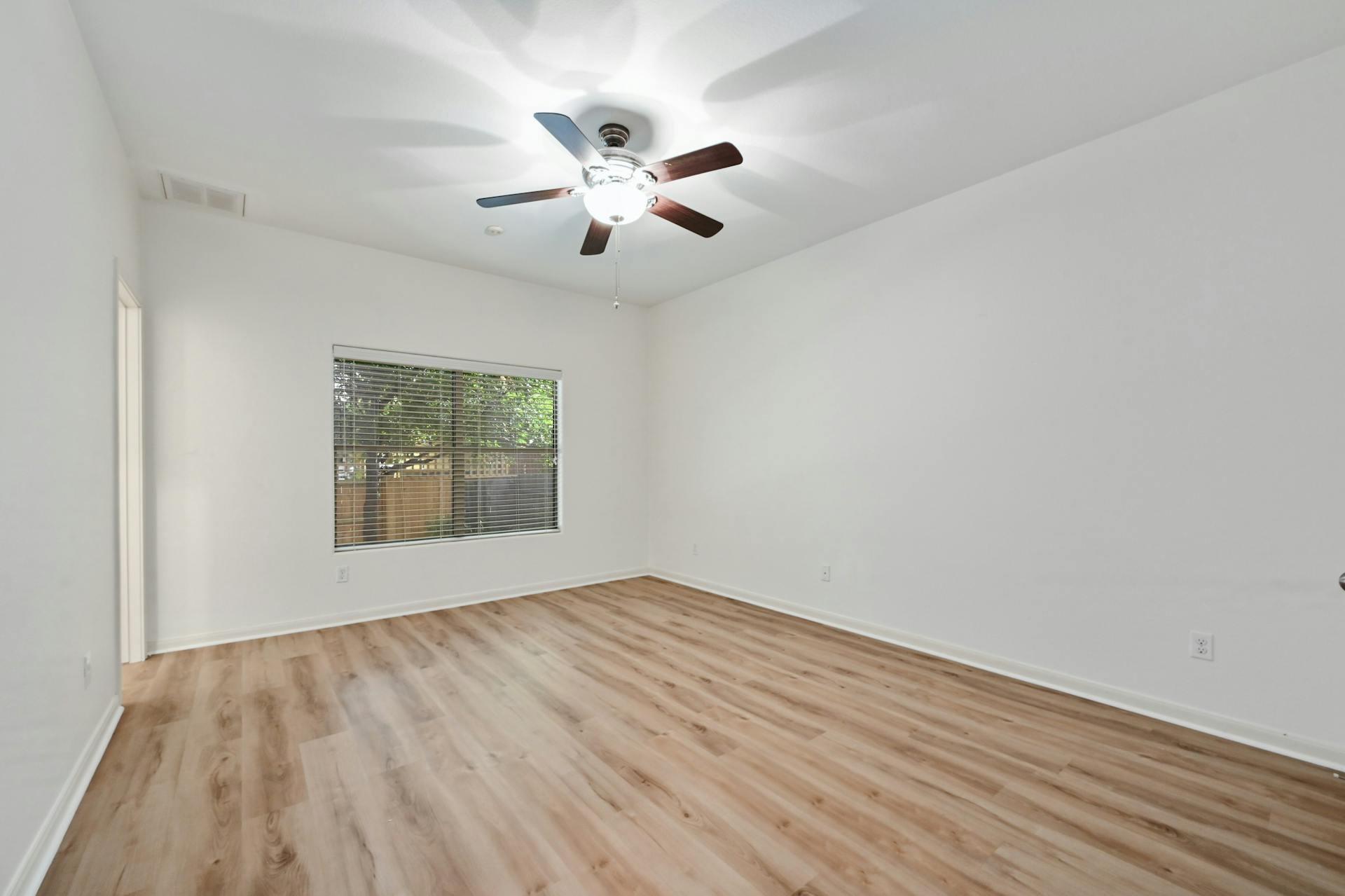 2408 Amur Dr, Austin, TX 78745