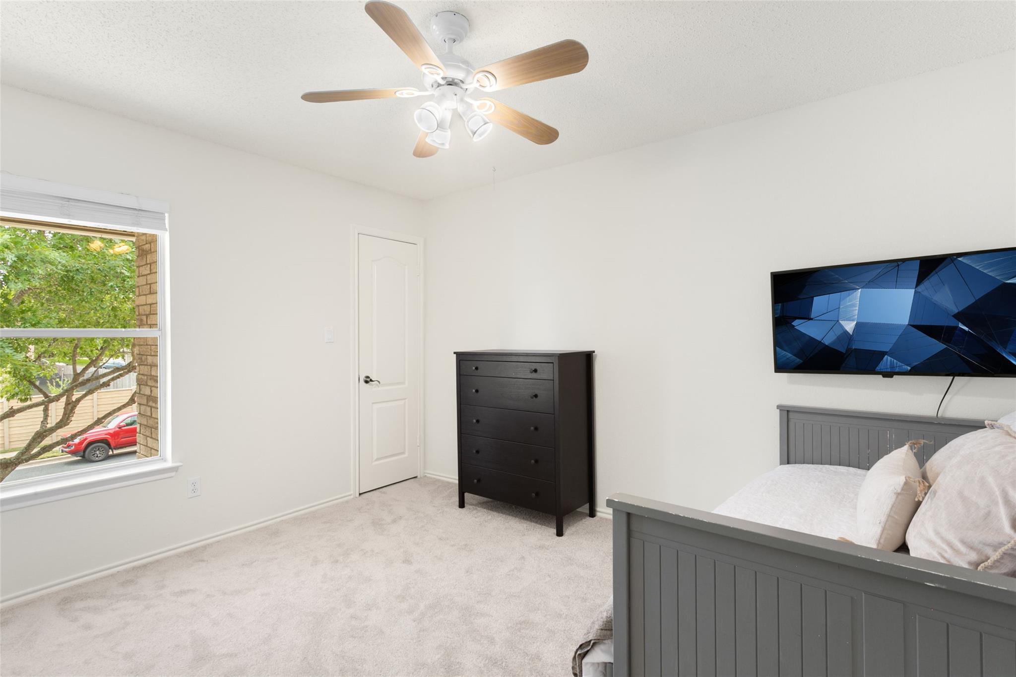 2105 Zeppelin Dr, Cedar Park, TX 78613