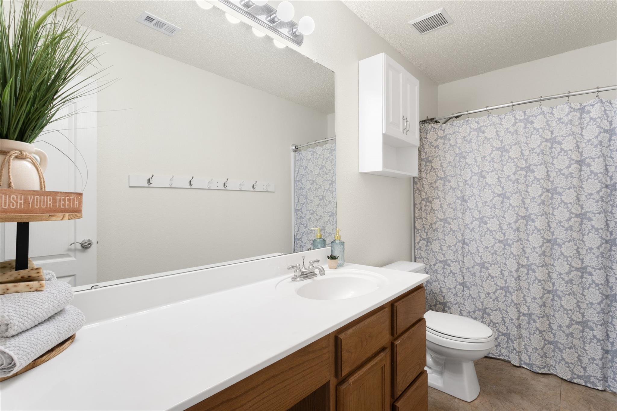 2105 Zeppelin Dr, Cedar Park, TX 78613