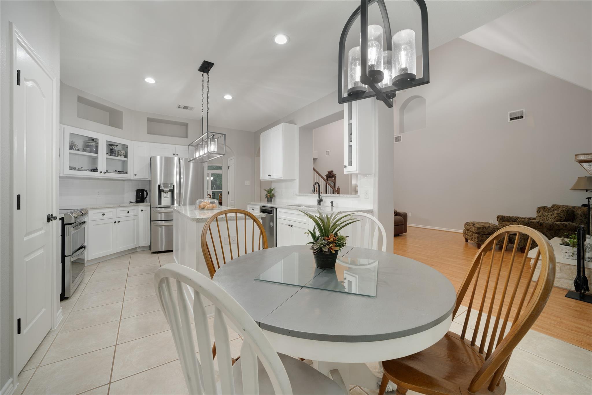 103 Sierra Ridge Dr, San Marcos, TX 78666