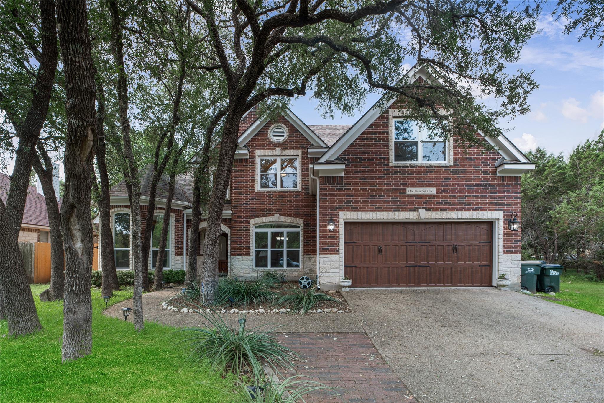 103 Sierra Ridge Dr, San Marcos, TX 78666