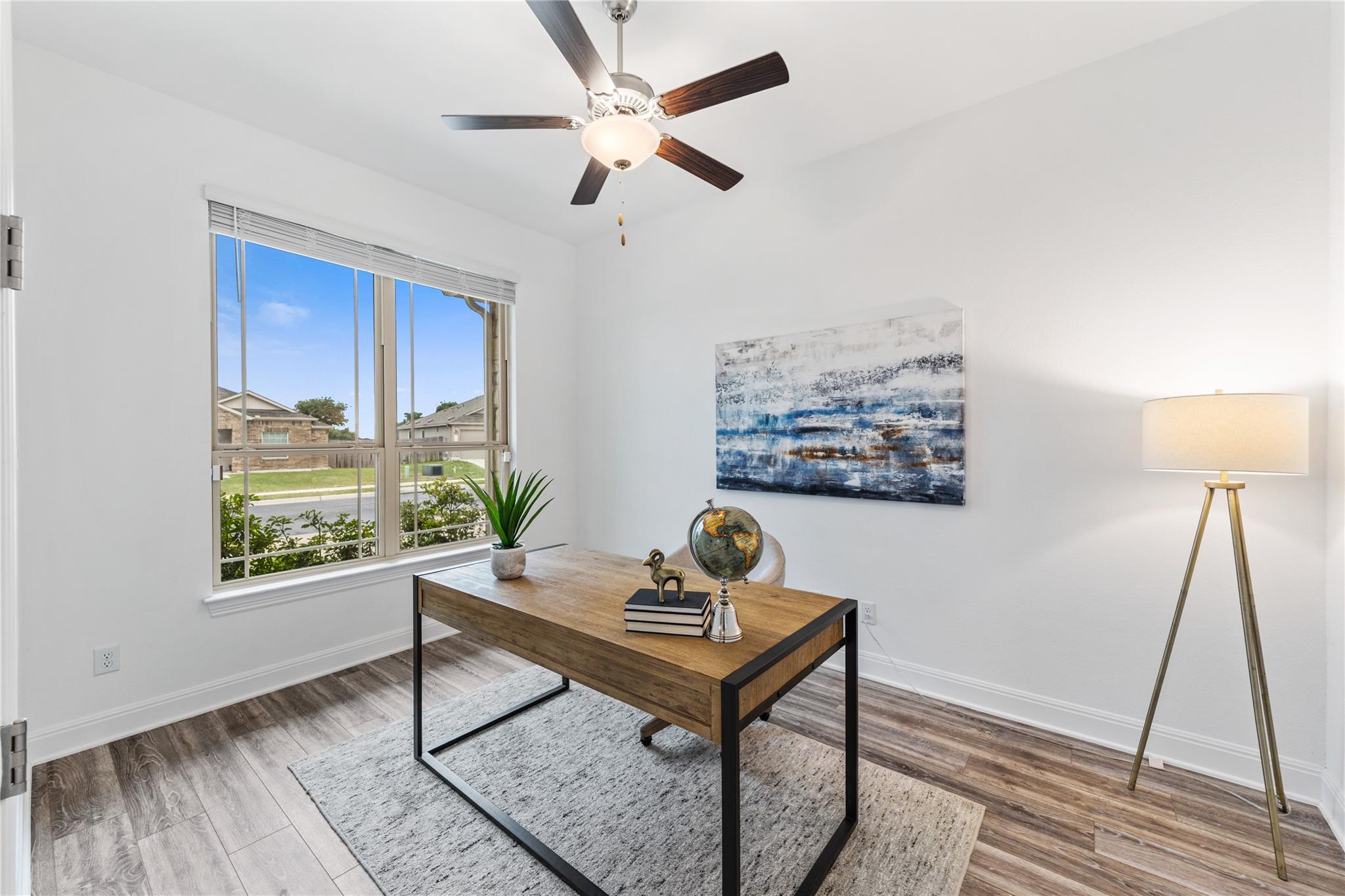 214 Chickasaw Ln, Hutto, TX 78634