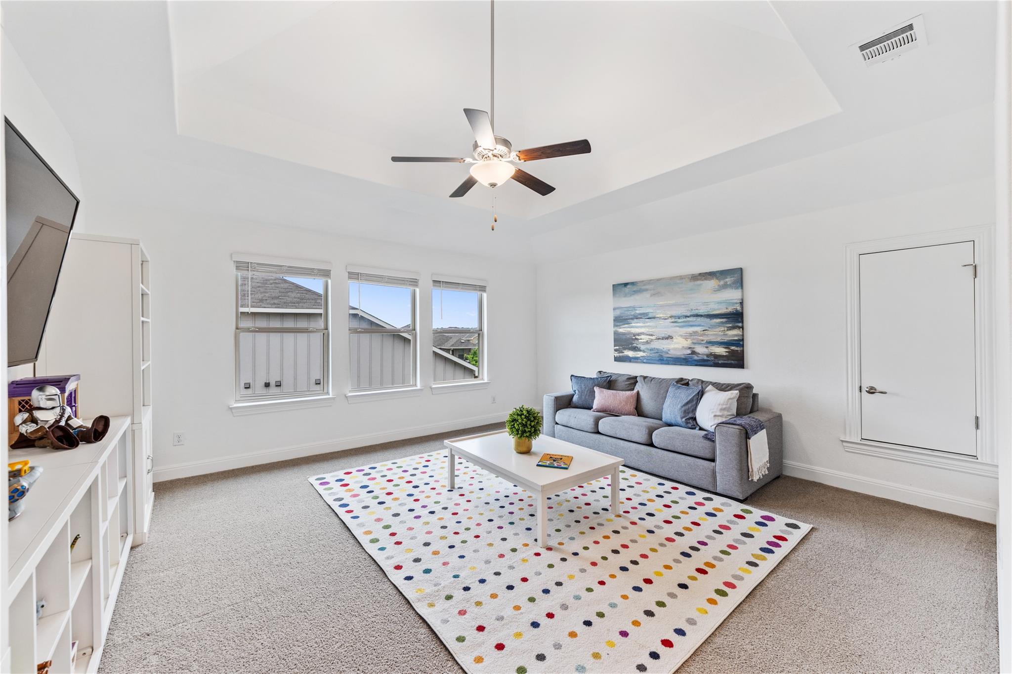 214 Chickasaw Ln, Hutto, TX 78634